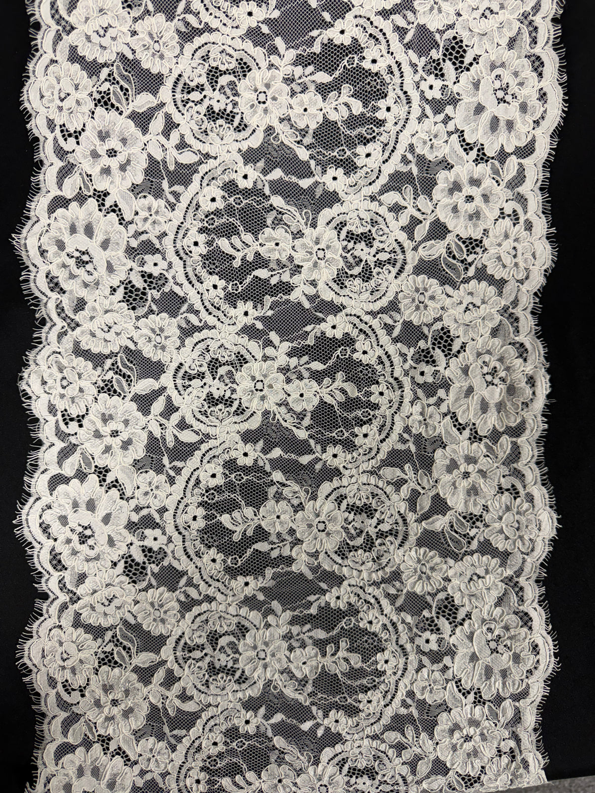Galon en dentelle cordée ivoire pâle – Eloise