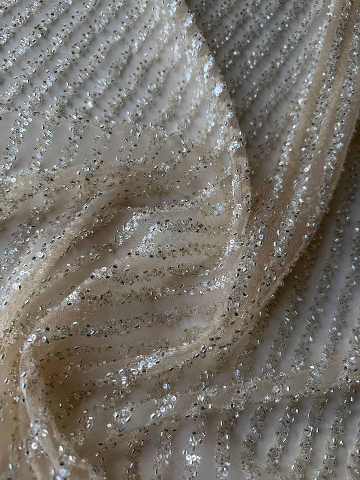 Tulle brodé or et perles - EB1104