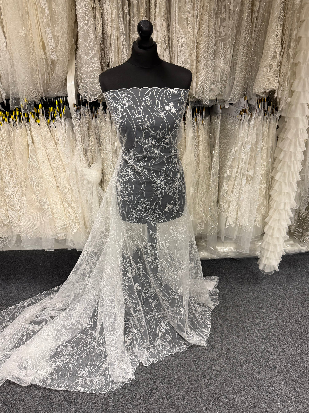 Dentelle brodée de paillettes ivoire - Atley