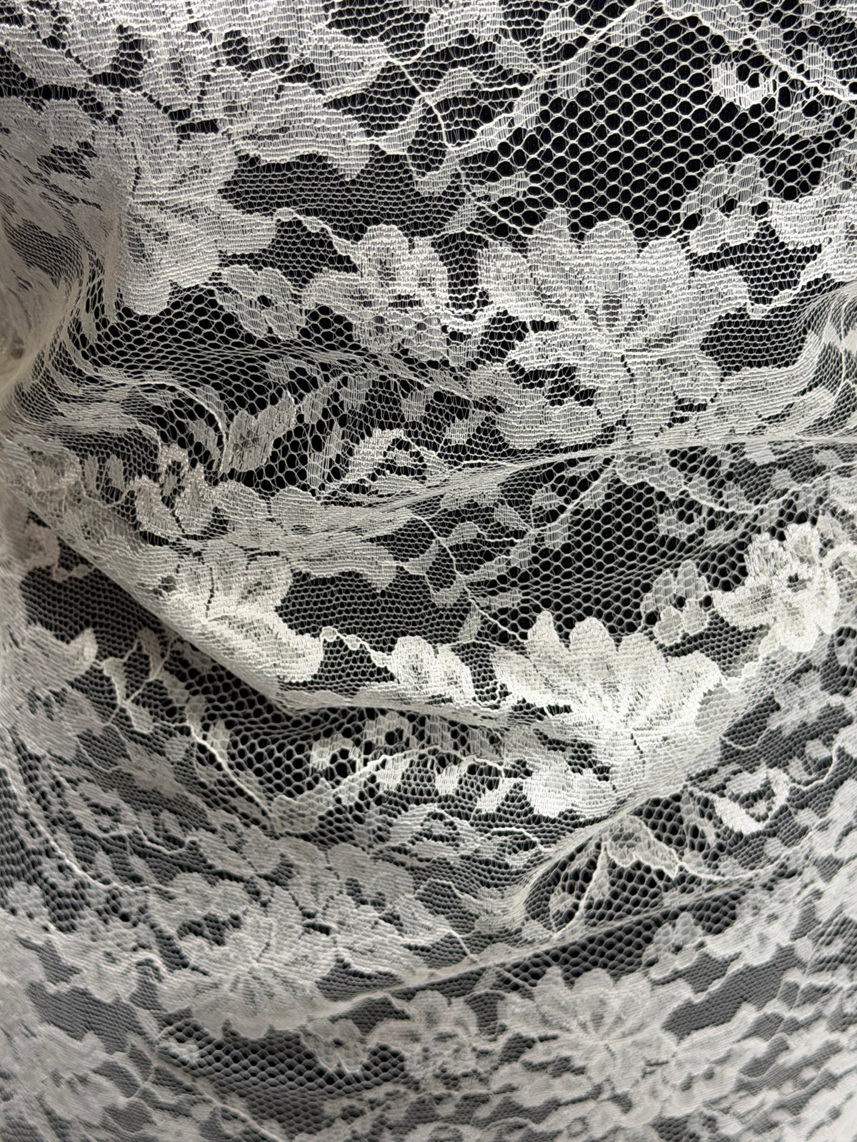 Dentelle Raschel Ivoire Foncé - P384
