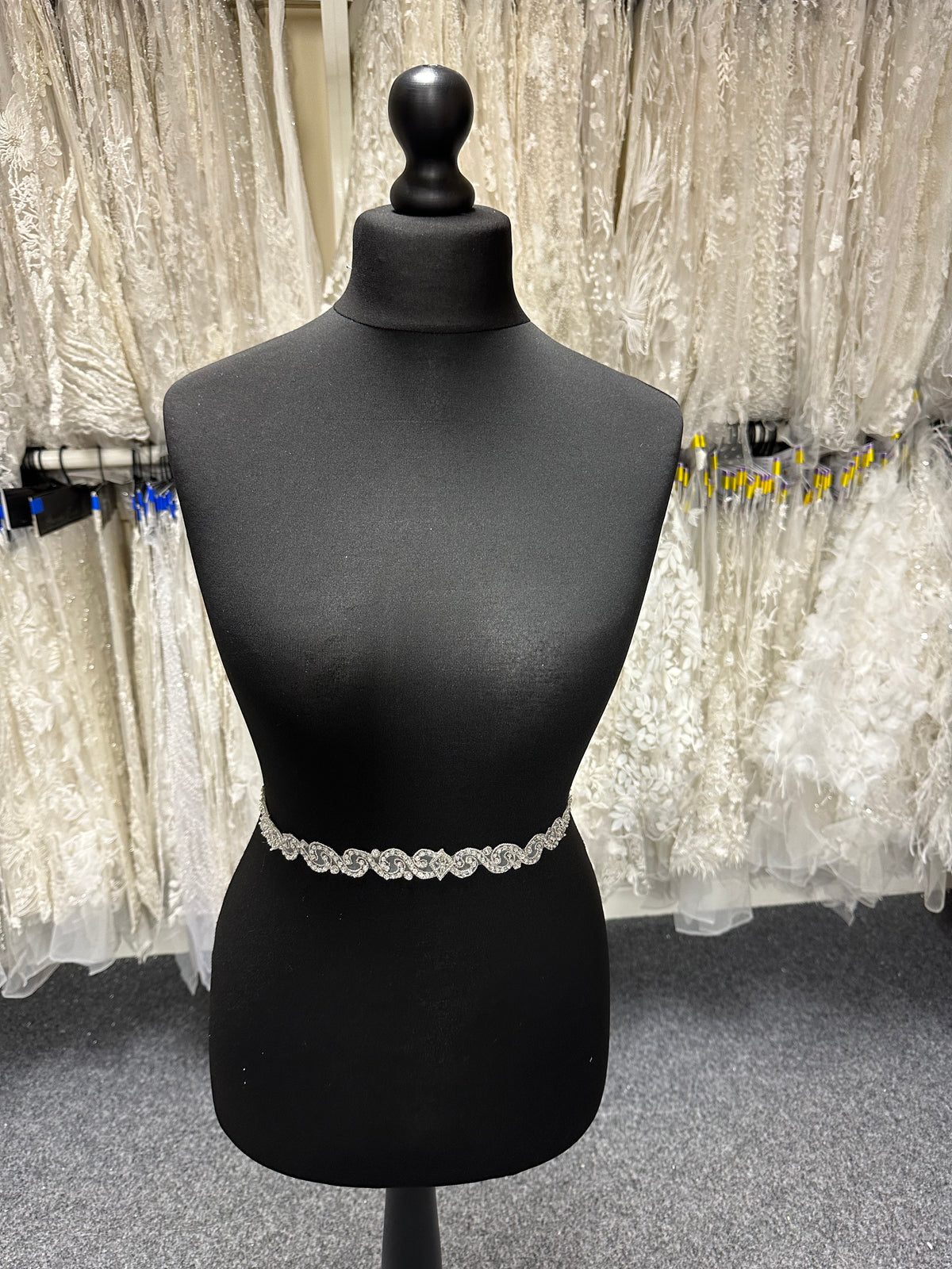 Ivory Crystal Trim – Class