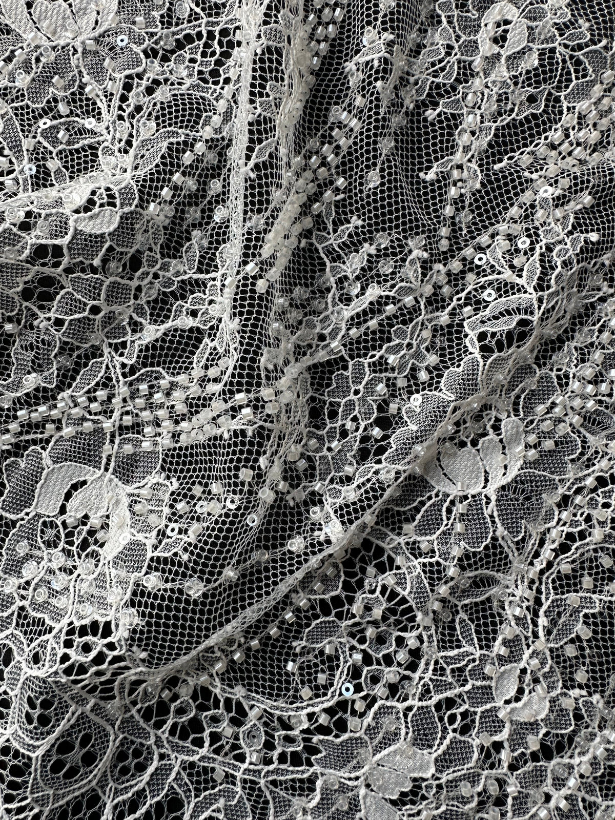 Dentelle ivoire à cordons et sequins - Cappie