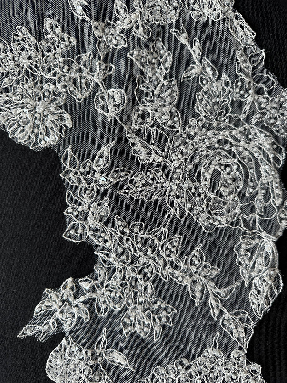 Bordure en dentelle perlée ivoire - Rikke