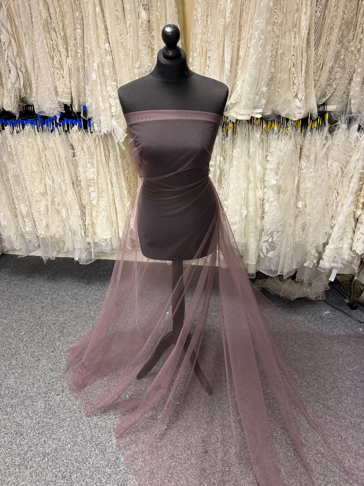 Tulle en vison foncé - Carnaval