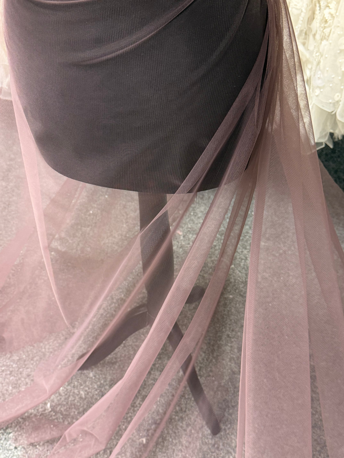 Tulle en vison foncé - Carnaval