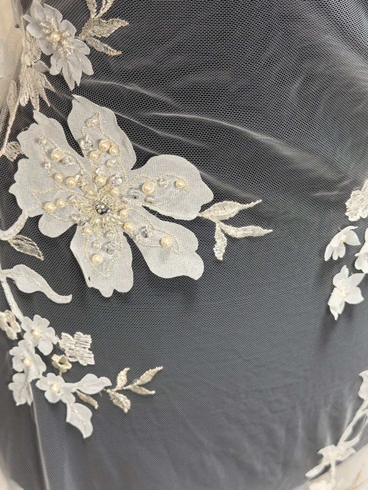 Dentelle brodée ivoire - EB1015