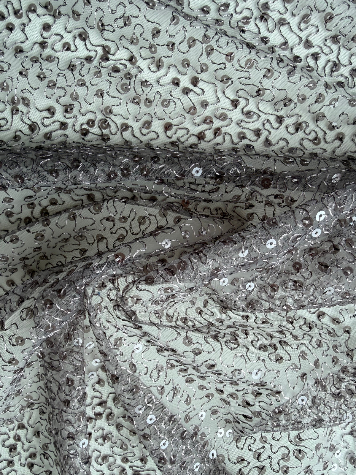 Tulle à sequins brodé taupe – EB3001