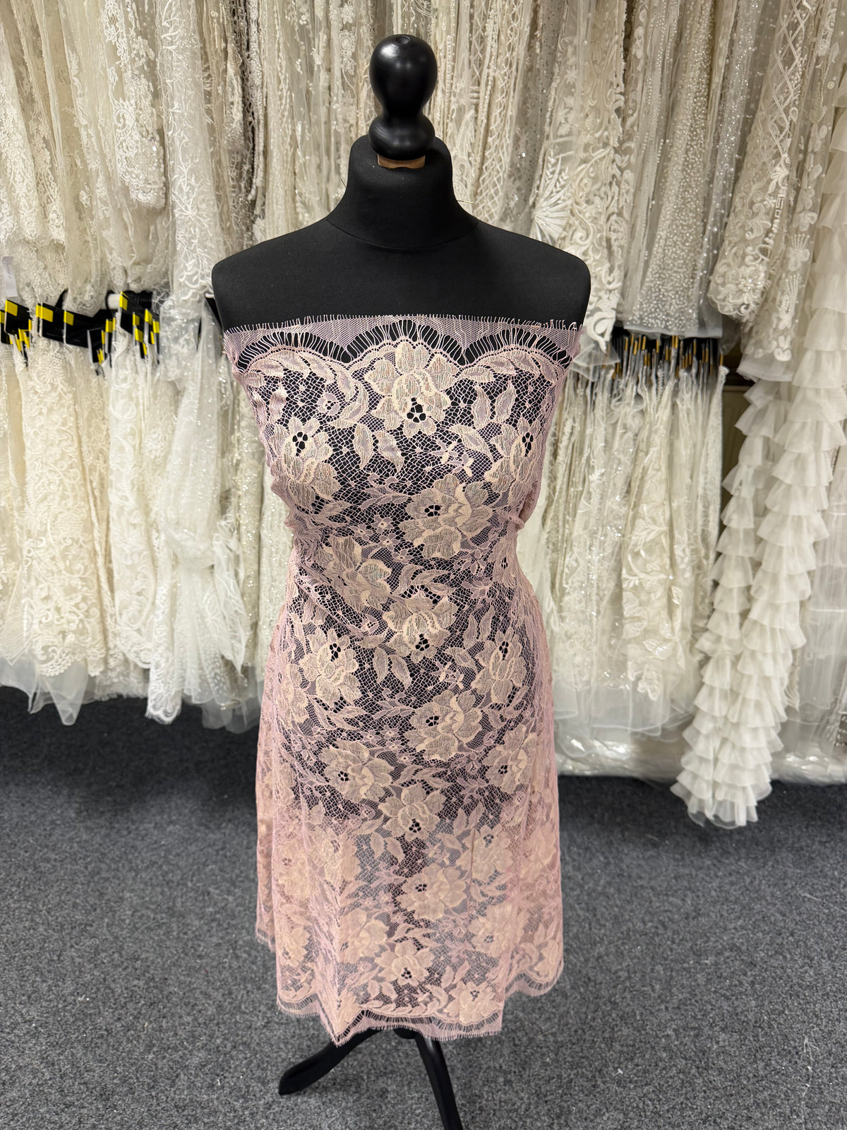 Pink Chantilly Lace - P315