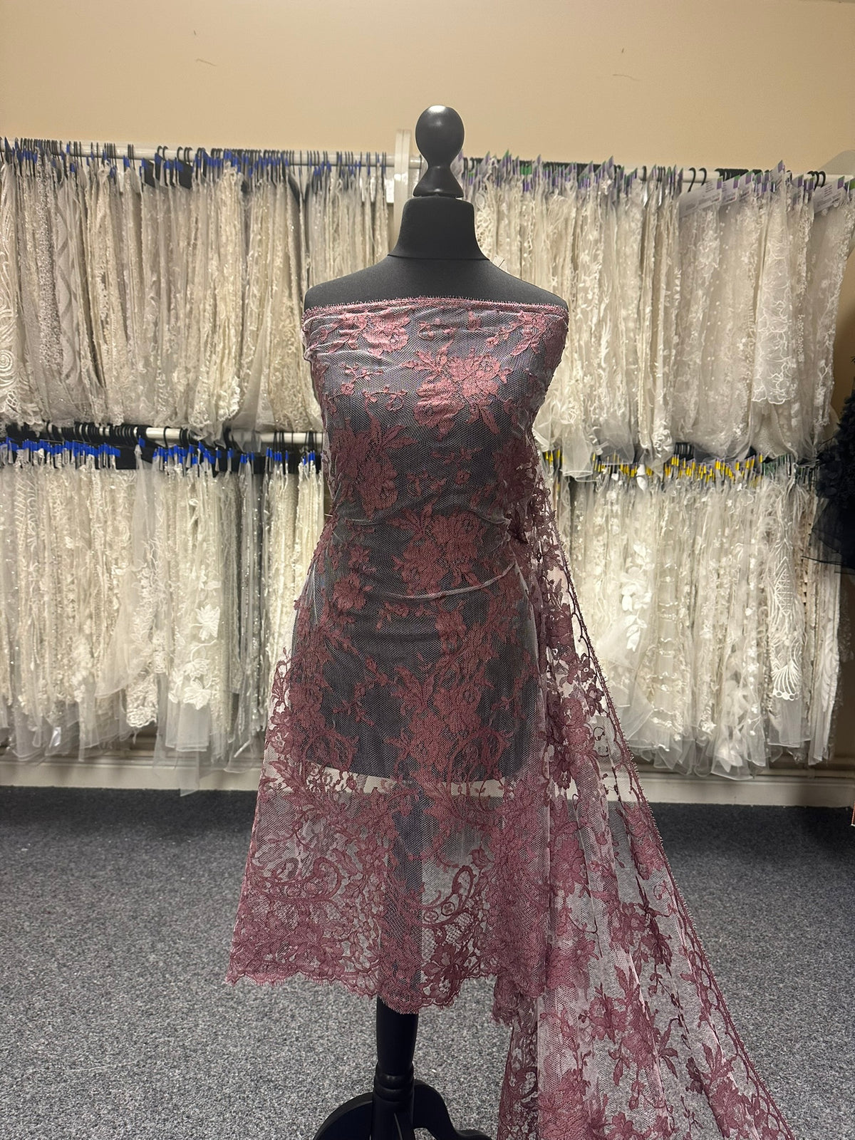 Dentelle prune - Kate.