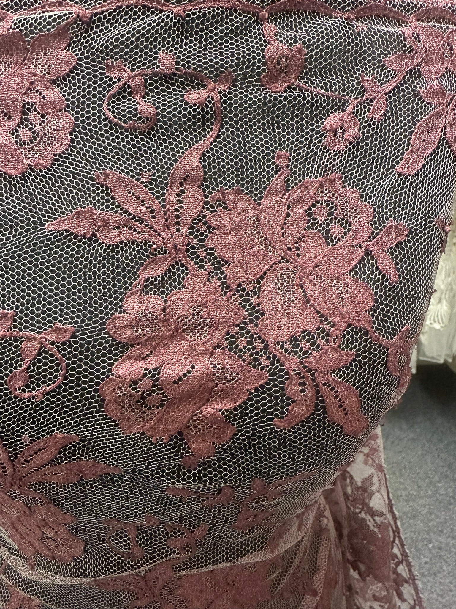 Dentelle prune - Kate.