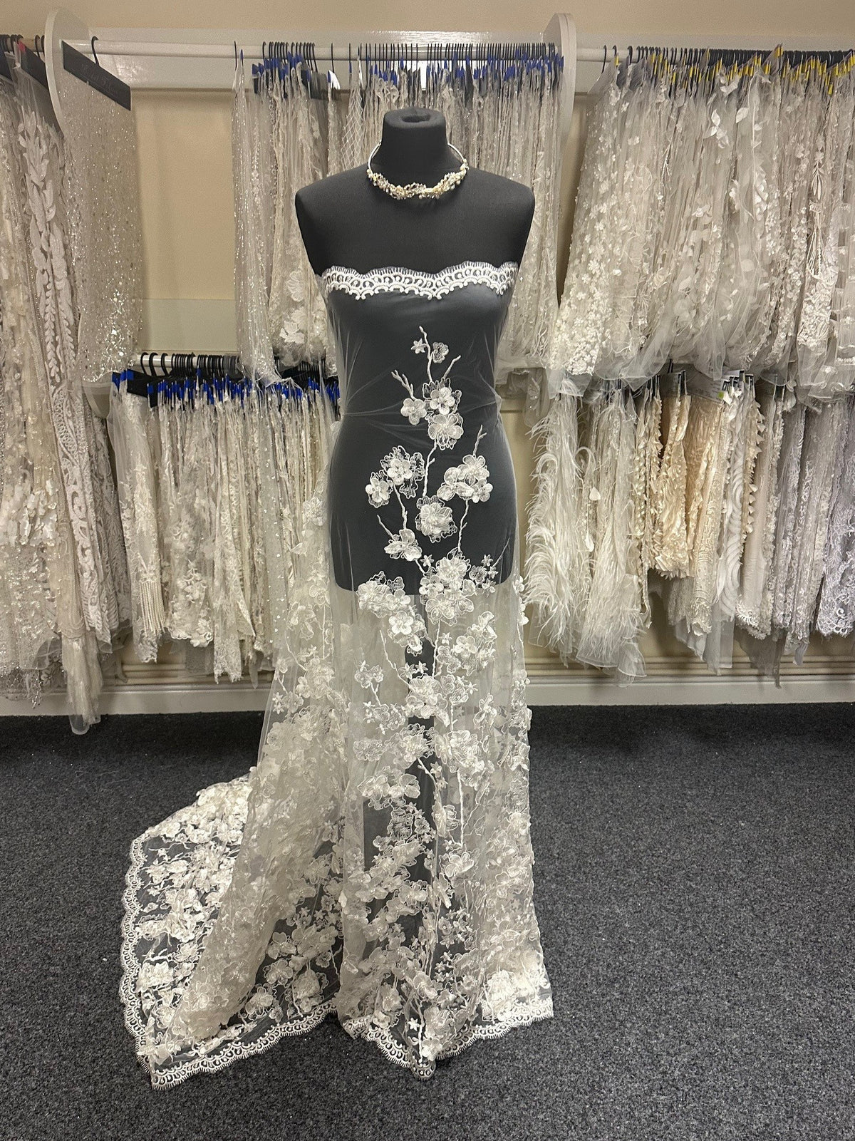 Dentelle Brodée Ivoire - Alijah