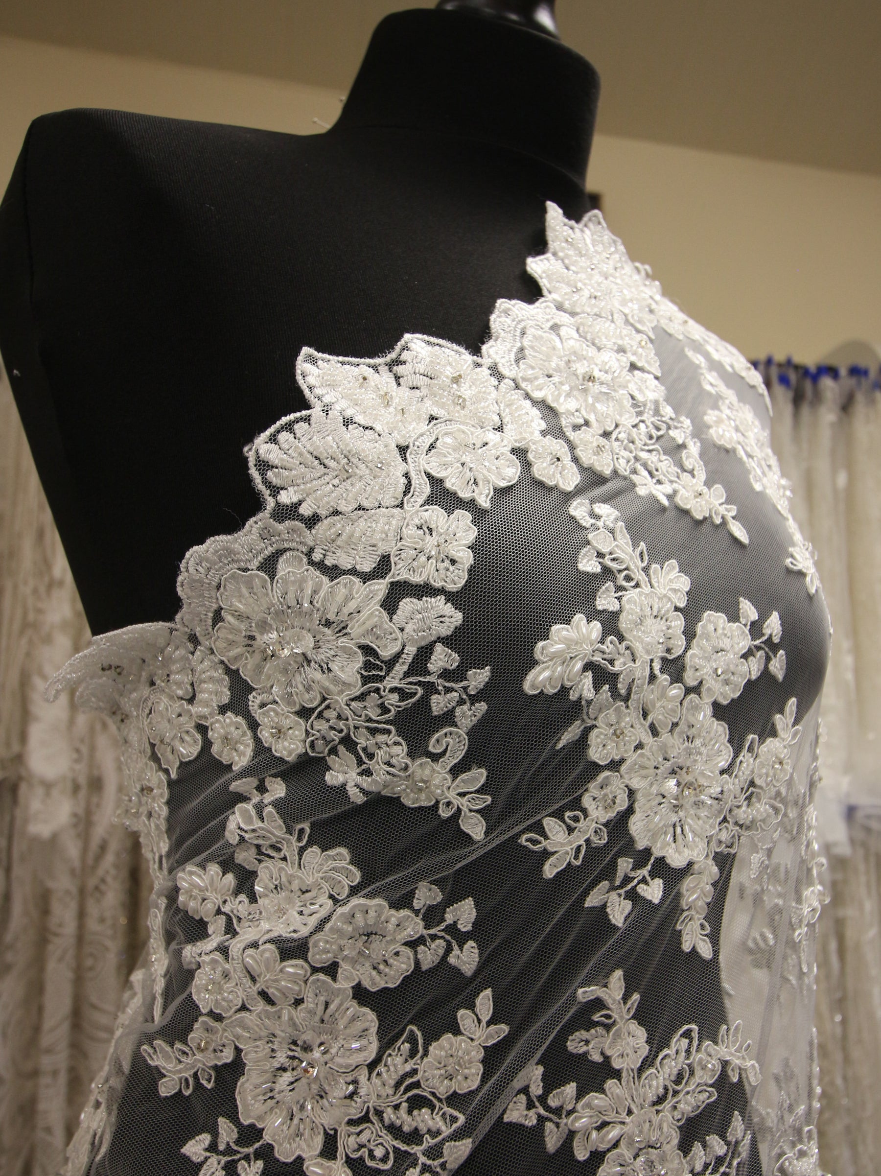 Dentelle Ivoire Perlée et Cordonnée - Chelsea