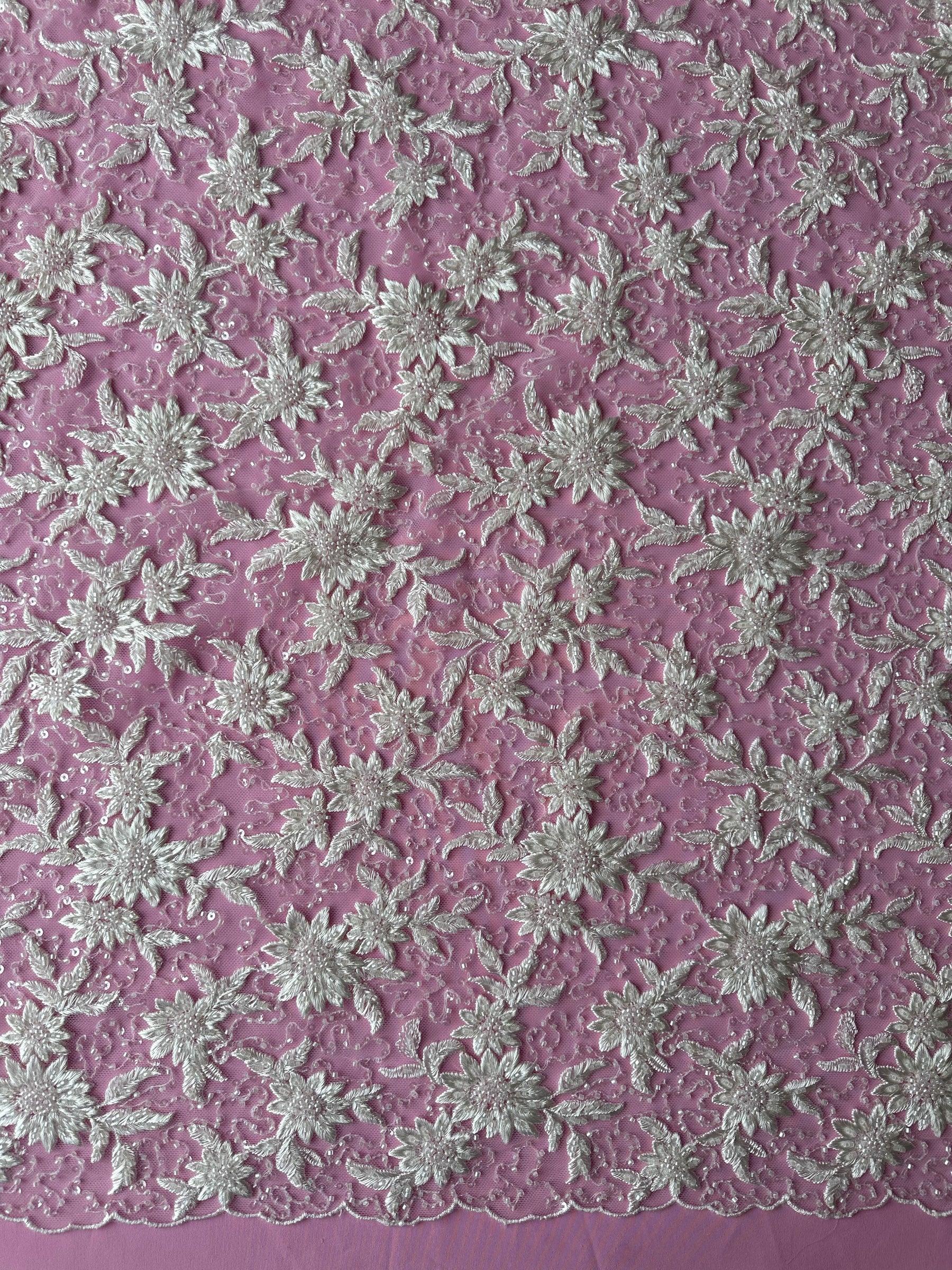 Dentelle florale perlée ivoire - Irke