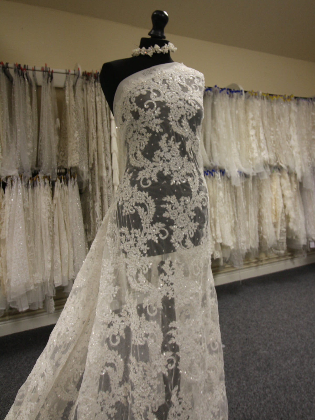 Dentelle Perlée et Cordonnée Ivoire - Bobbi