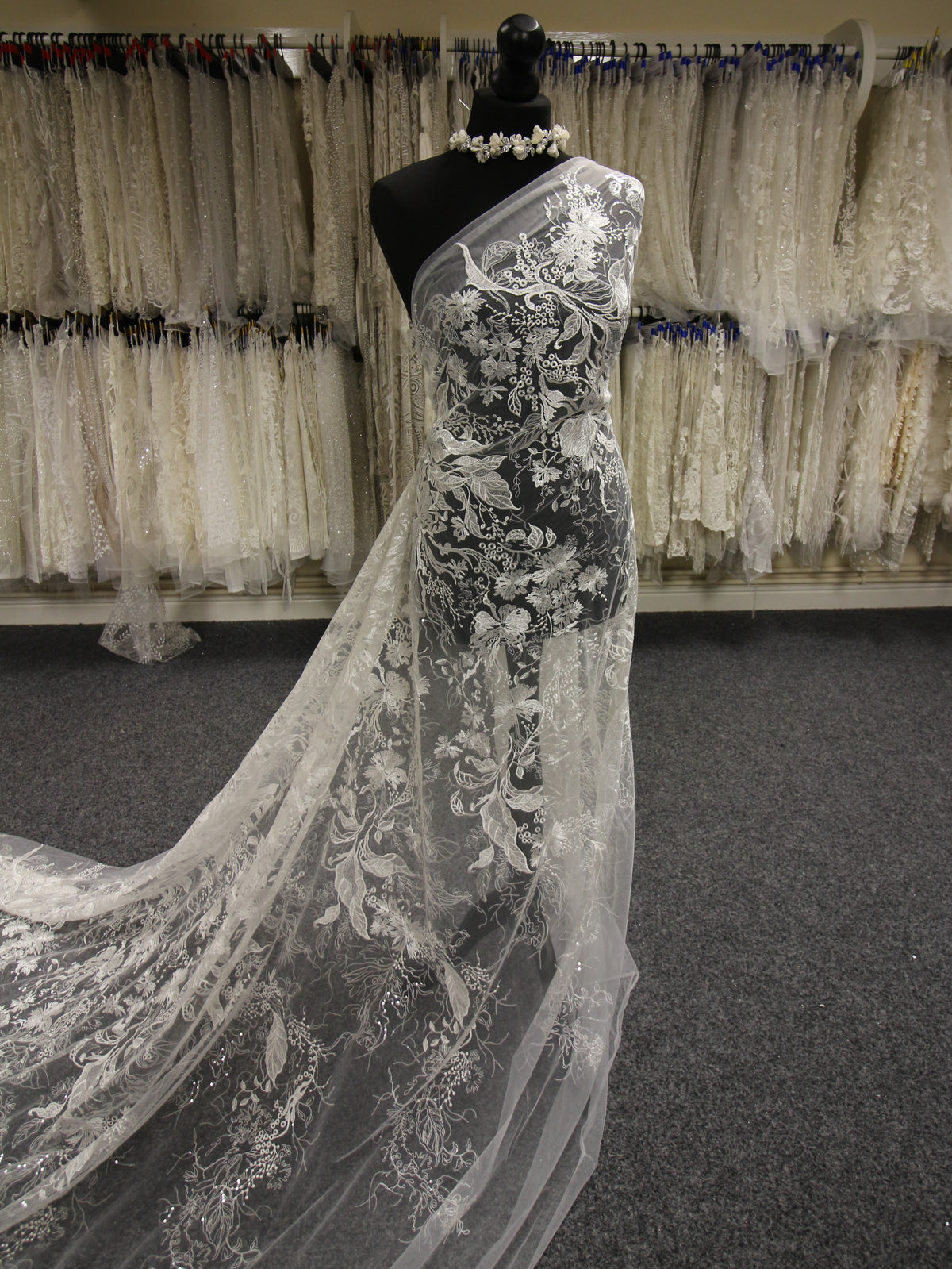 Dentelle brodée ivoire - Abeni