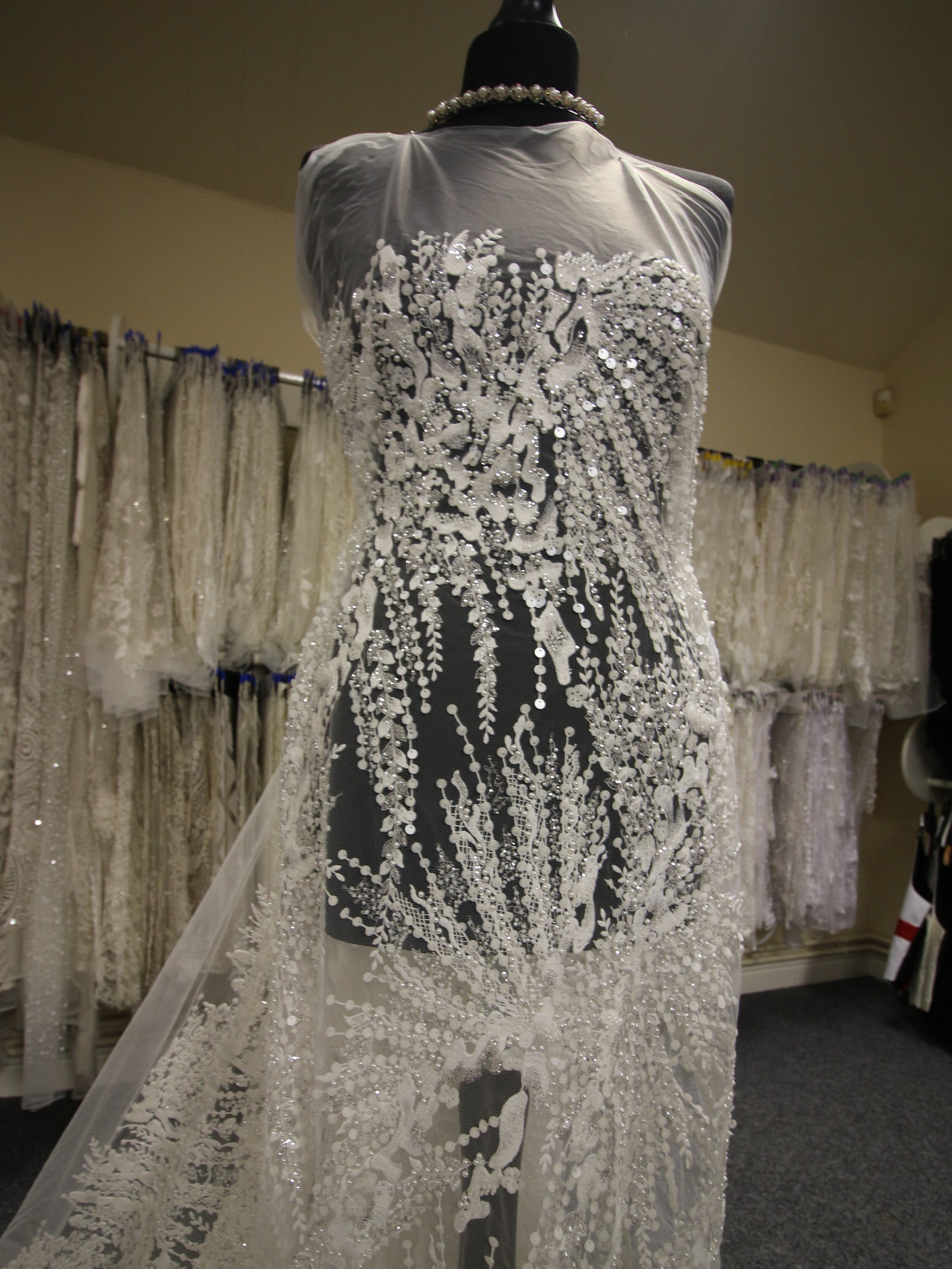 Dentelle brodée pailletée ivoire - Arsenie