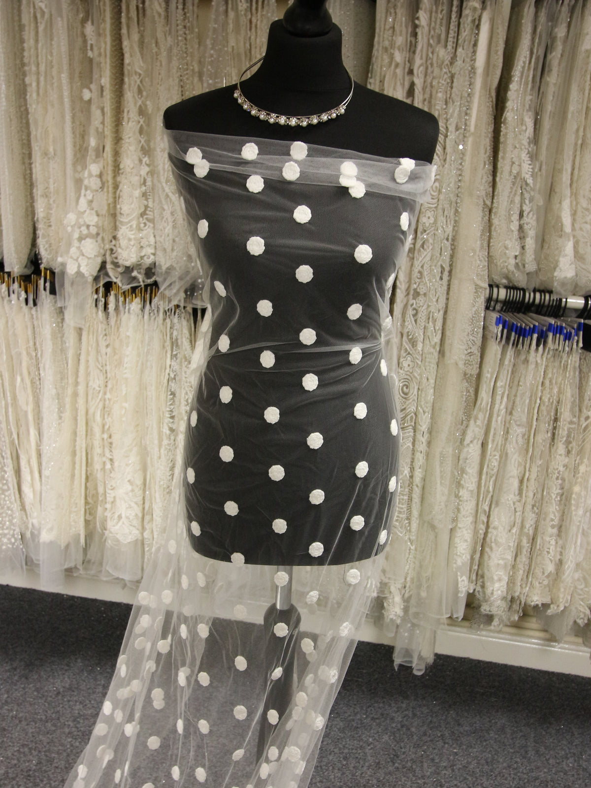 Dentelle Brodée Ivoire - Avalon