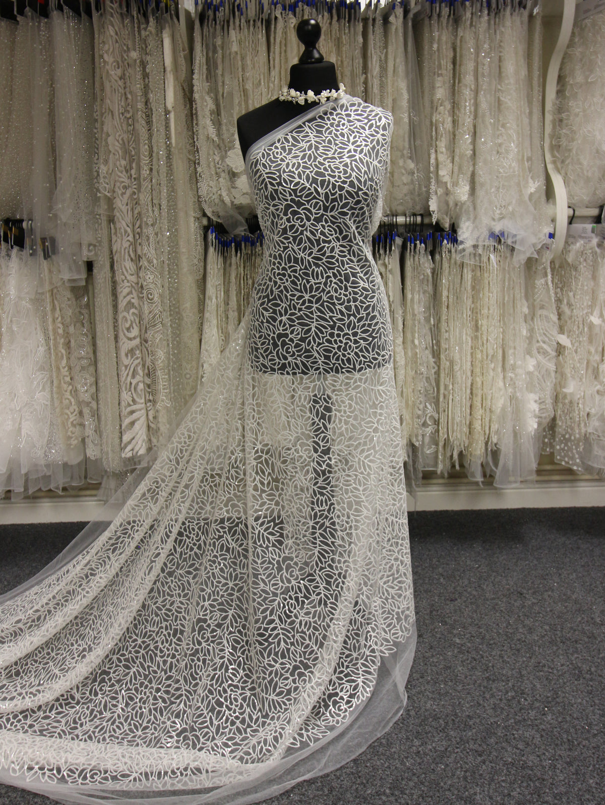 Dentelle Brodée Ivoire - Cinnabon