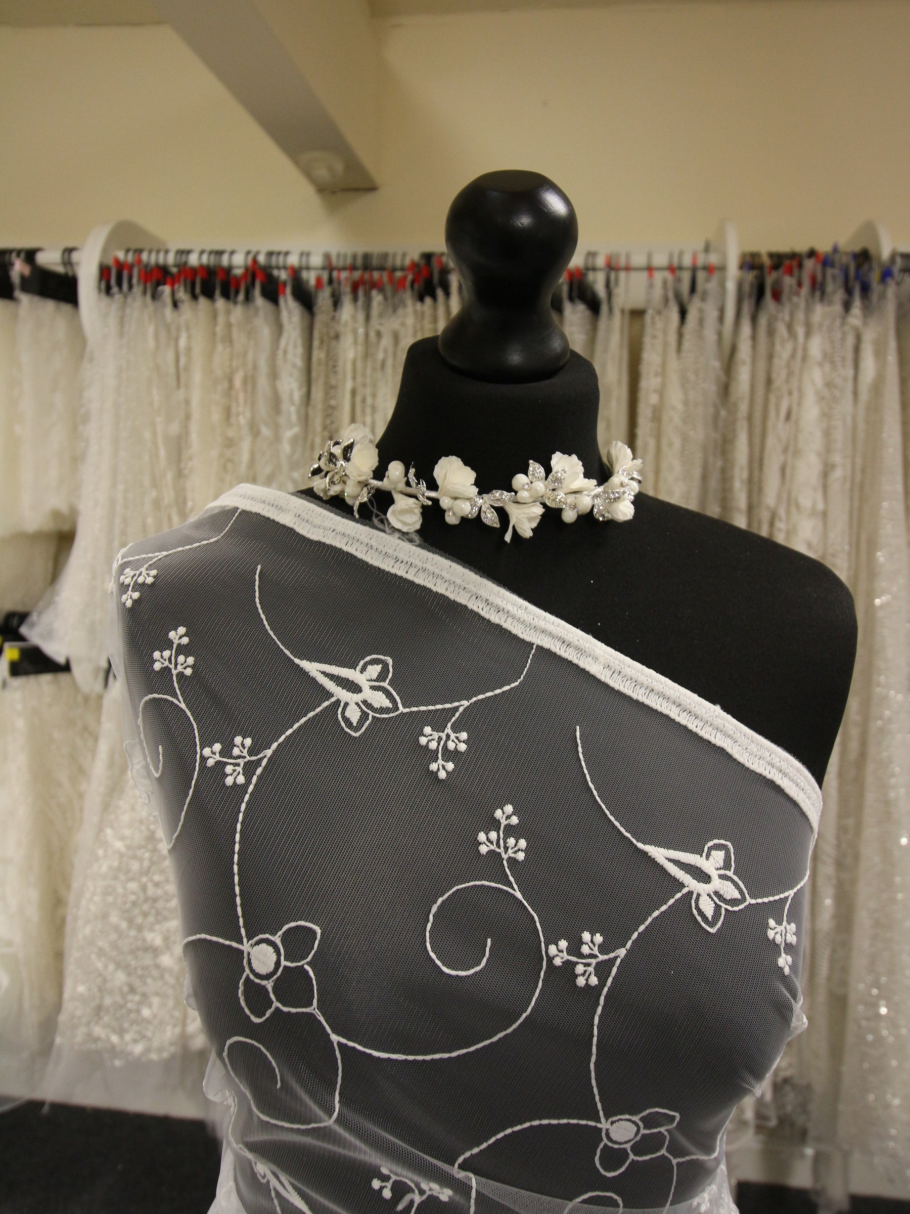 Dentelle Brodée Ivoire - Cortina