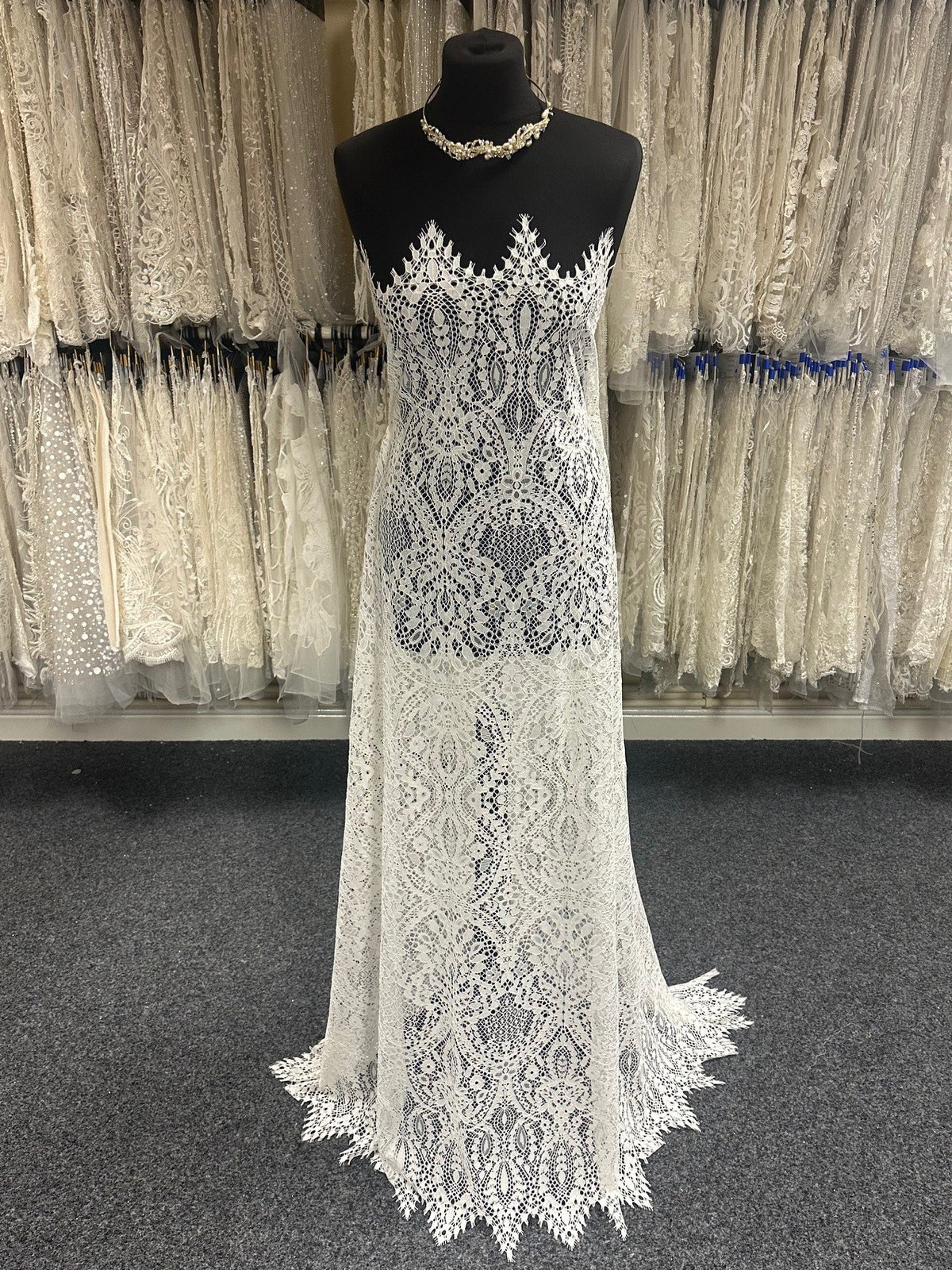 Dentelle Raschel ivoire - Felicidad