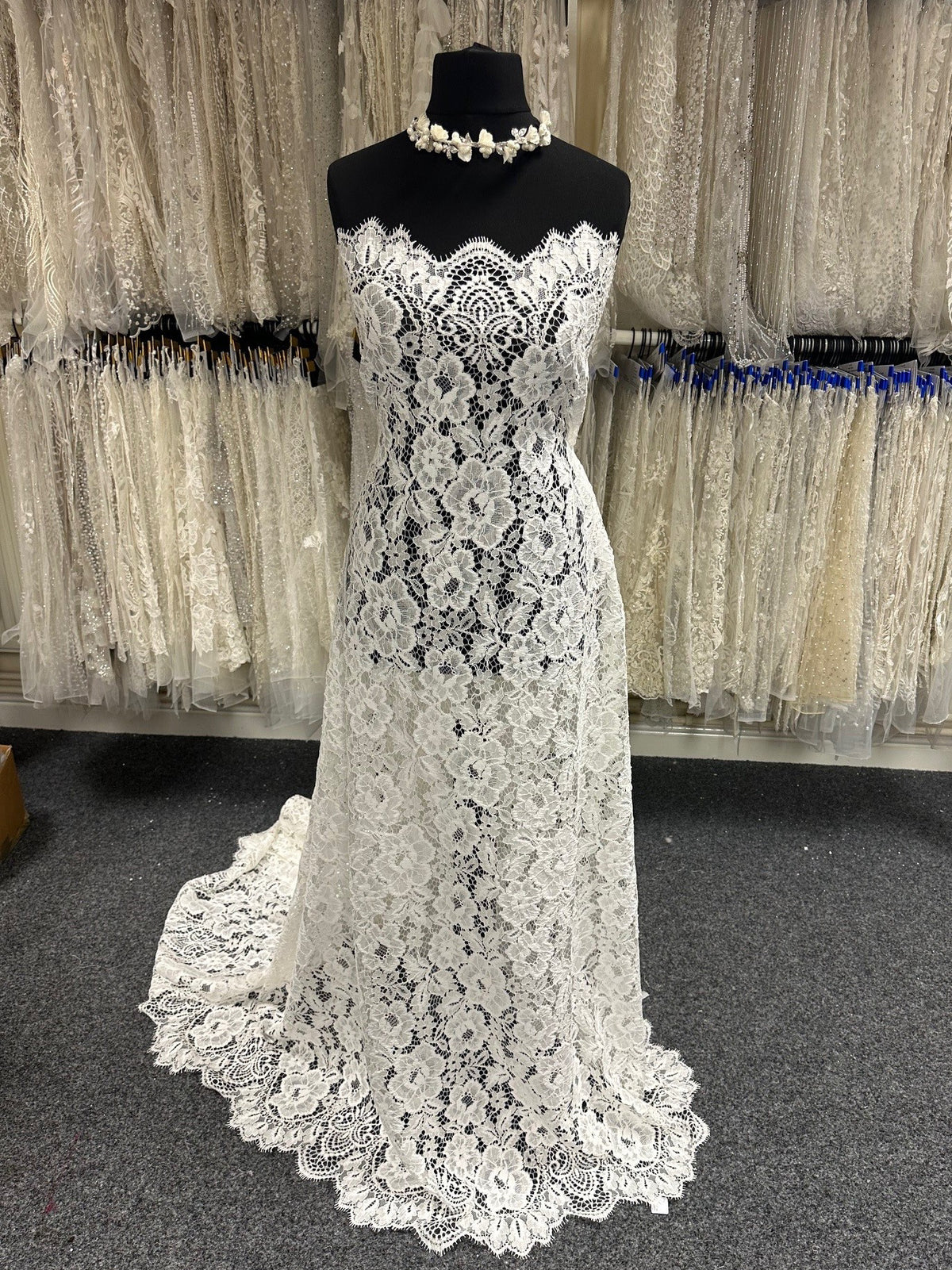 Dentelle Raschel à cordon ivoire - Maggie