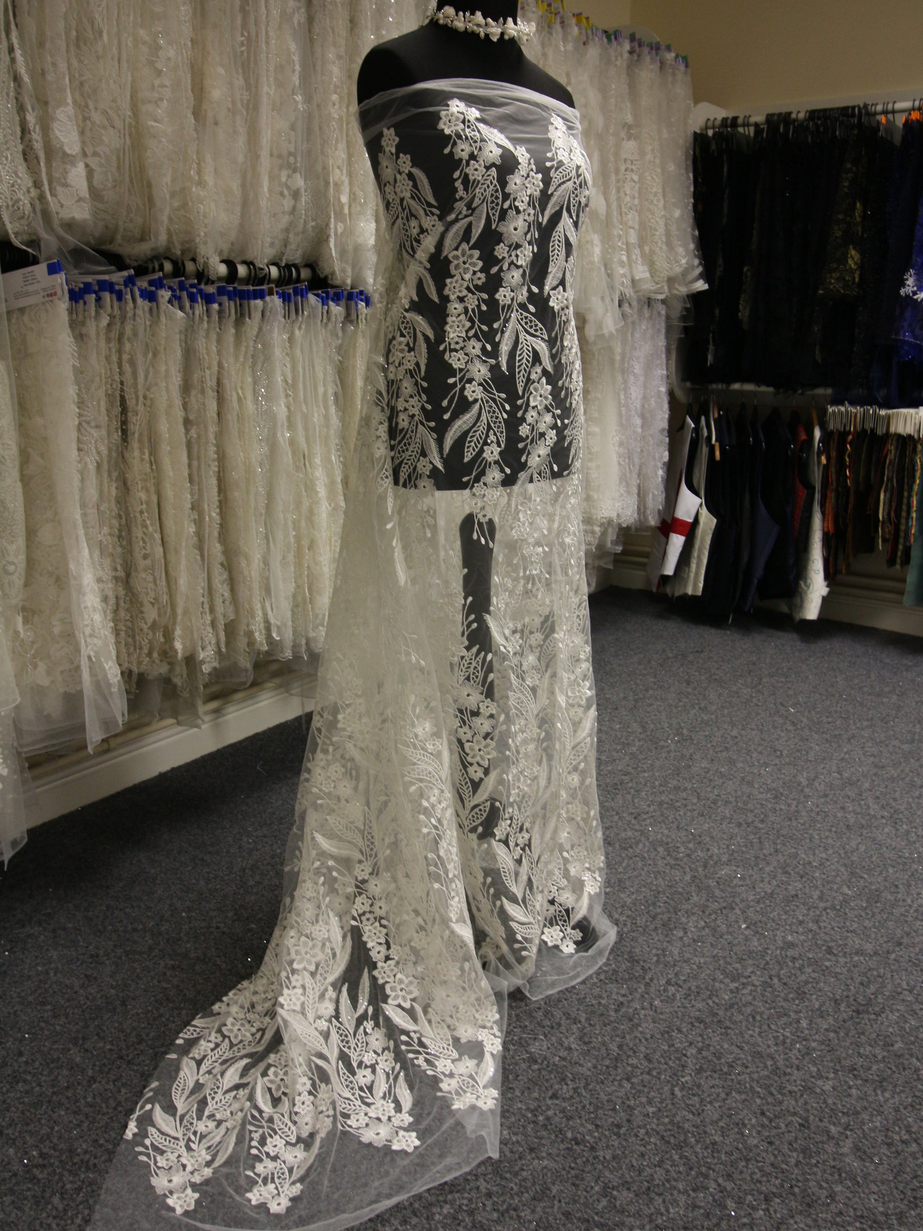 Dentelle Broderie Ivoire - Monaco