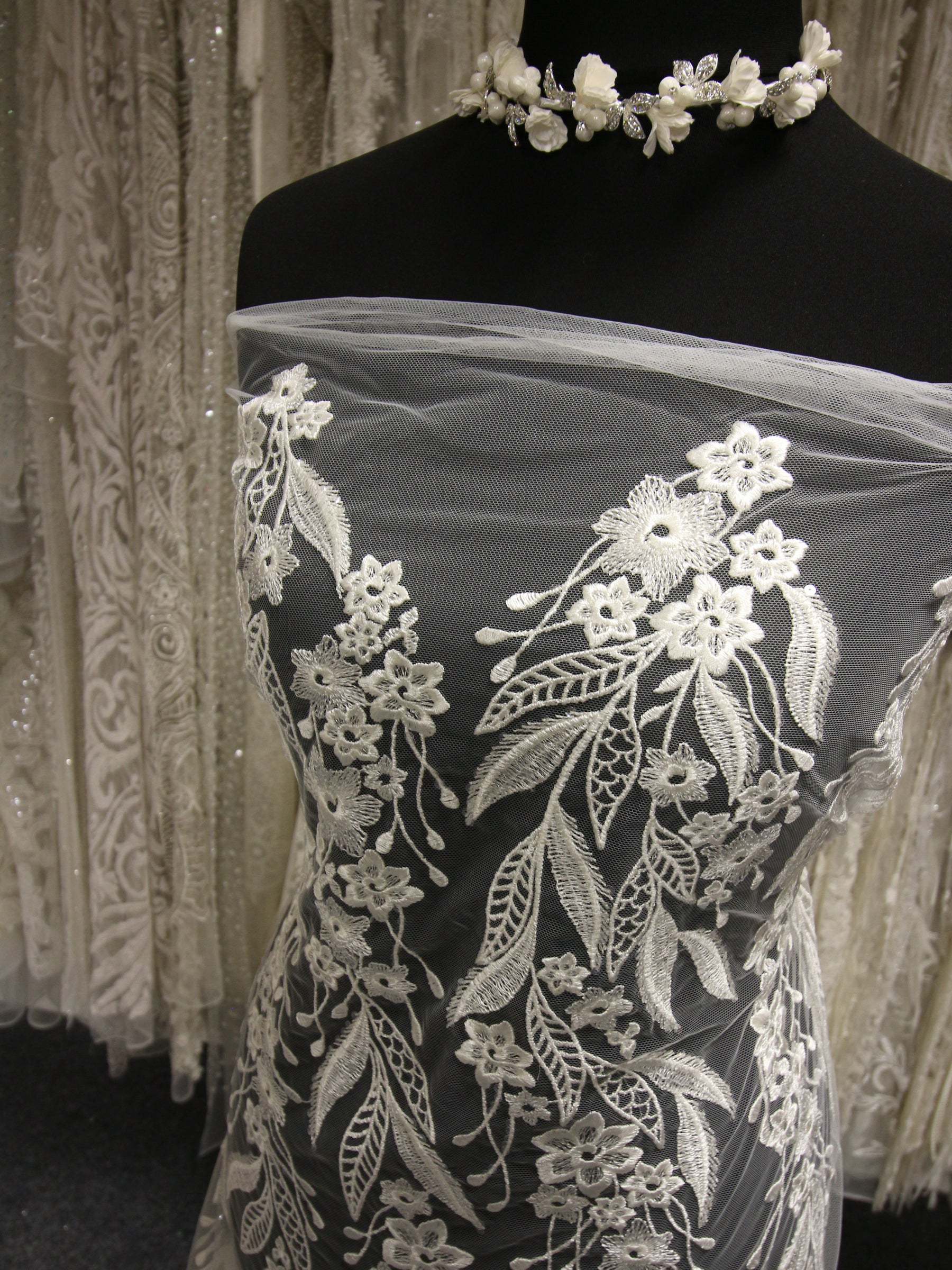Dentelle Broderie Ivoire - Monaco