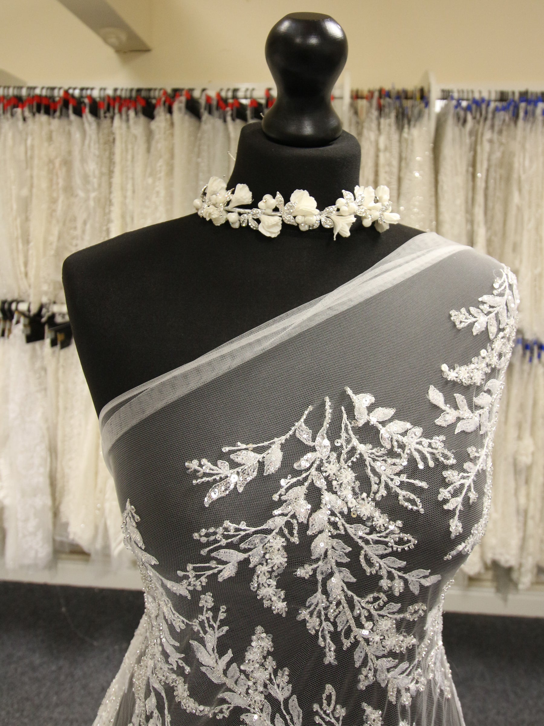 Dentelle brodée ivoire - Rodrigua