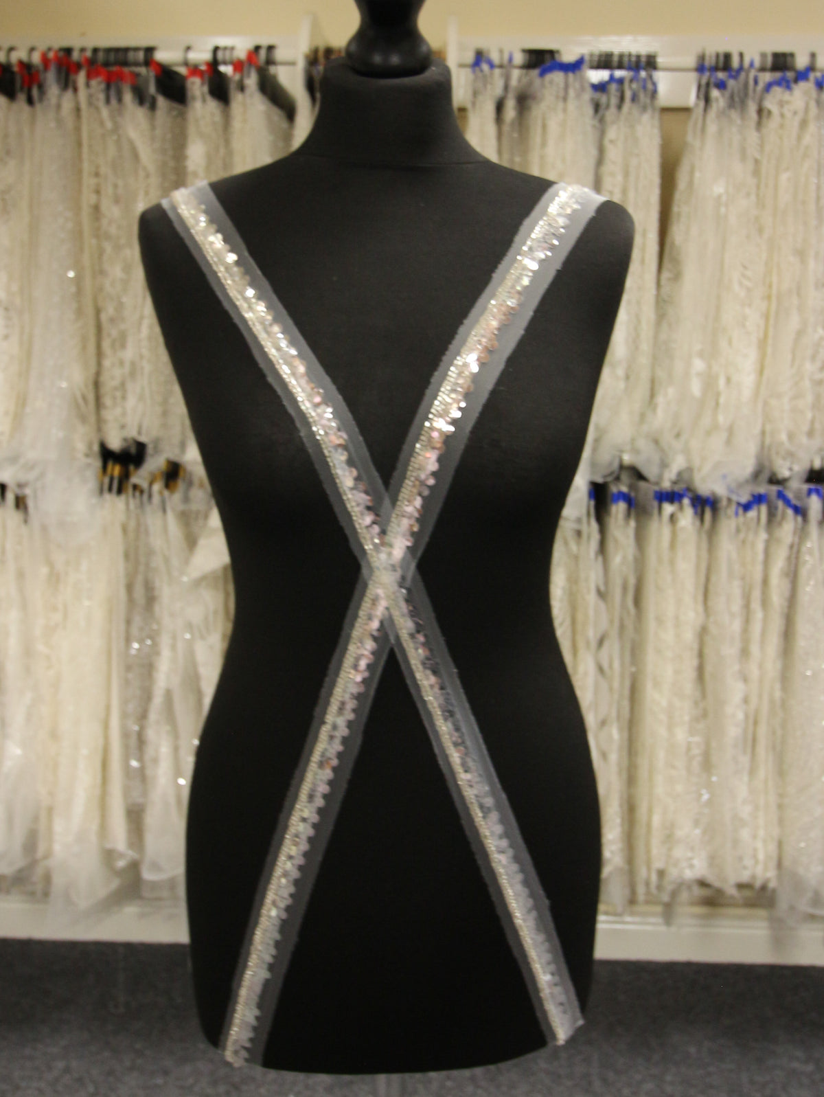 Bordure en dentelle à paillettes ivoire - Ravish