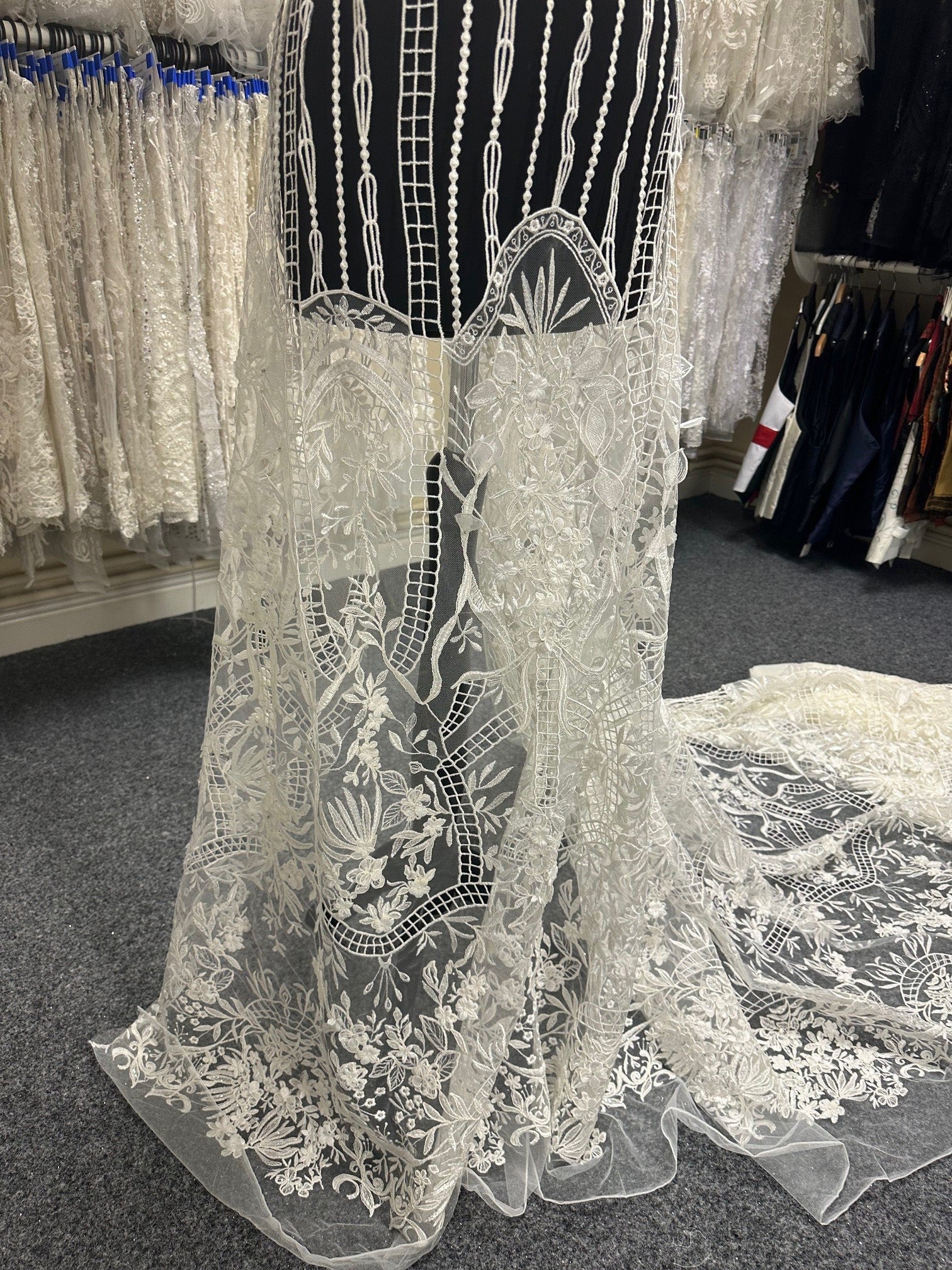 Dentelle Ivoire – Carlotta