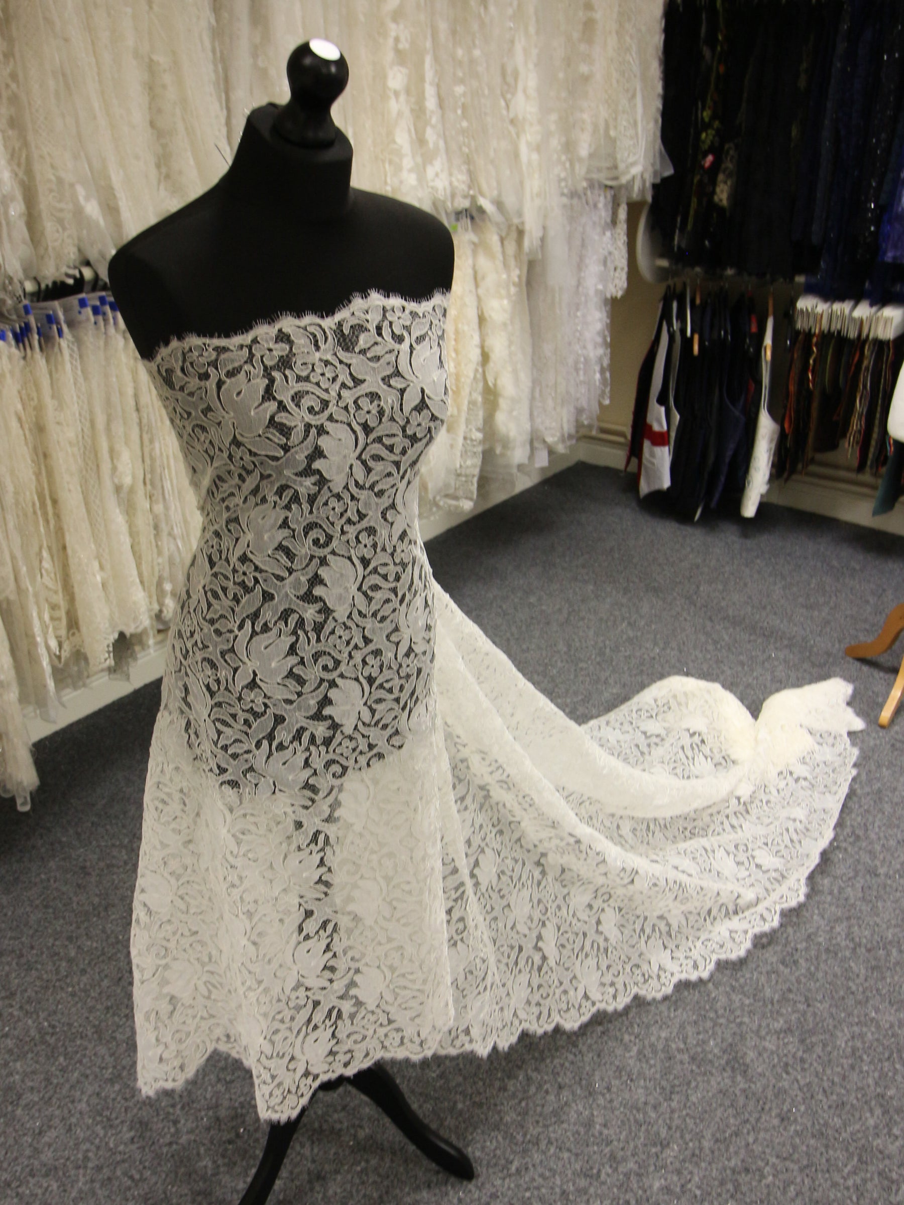 Dentelle Chantilly Ivoire Cordon - Fenella
