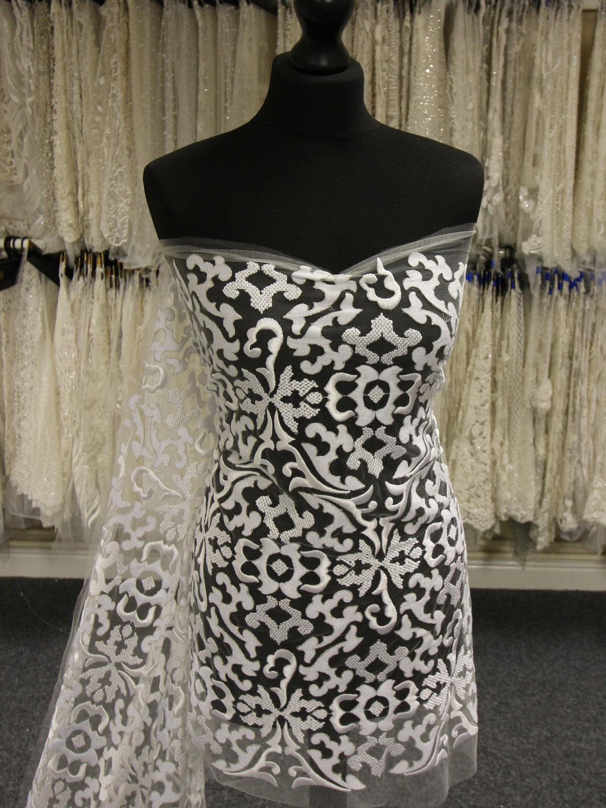 Dentelle Broderie Ivoire - Ashlyn