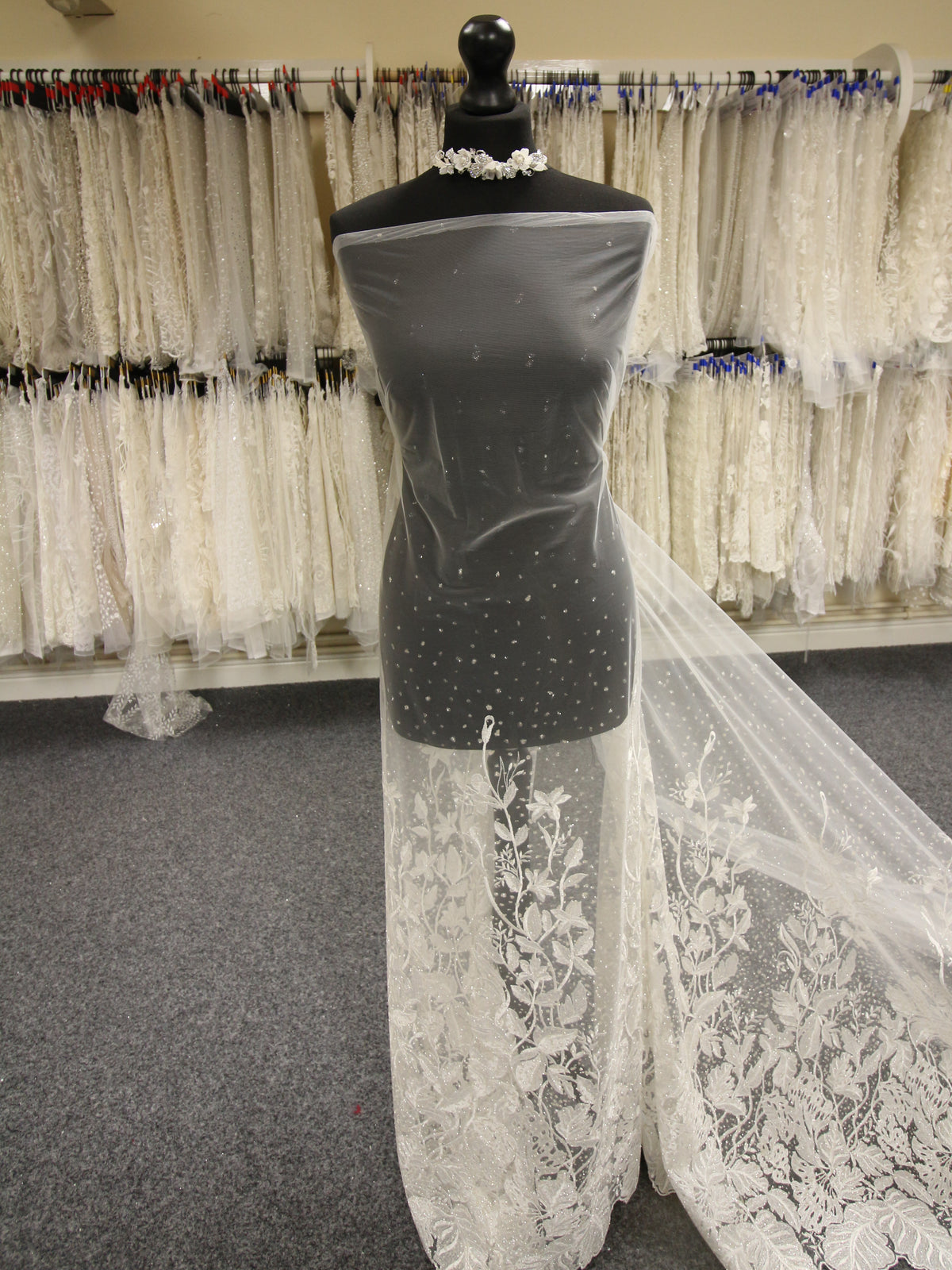 Dentelle ivoire brodée et pailletée - Metamorphosis