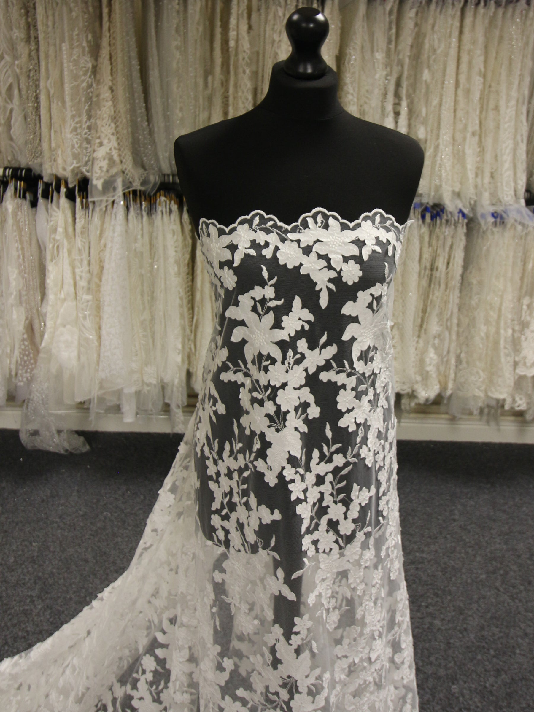 Dentelle laser ivoire - Nasrin