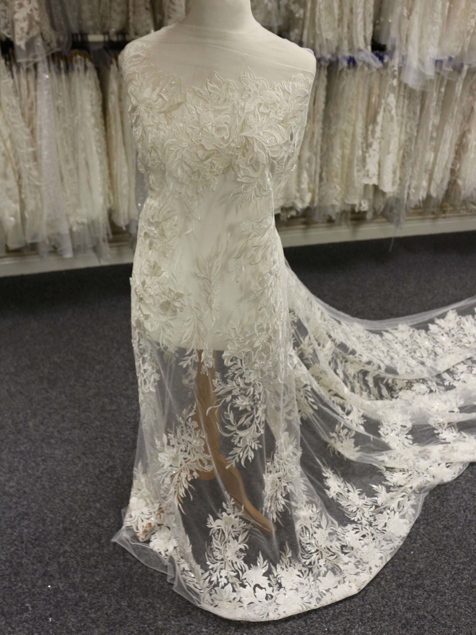 Dentelle Broderie Ivoire – Sian