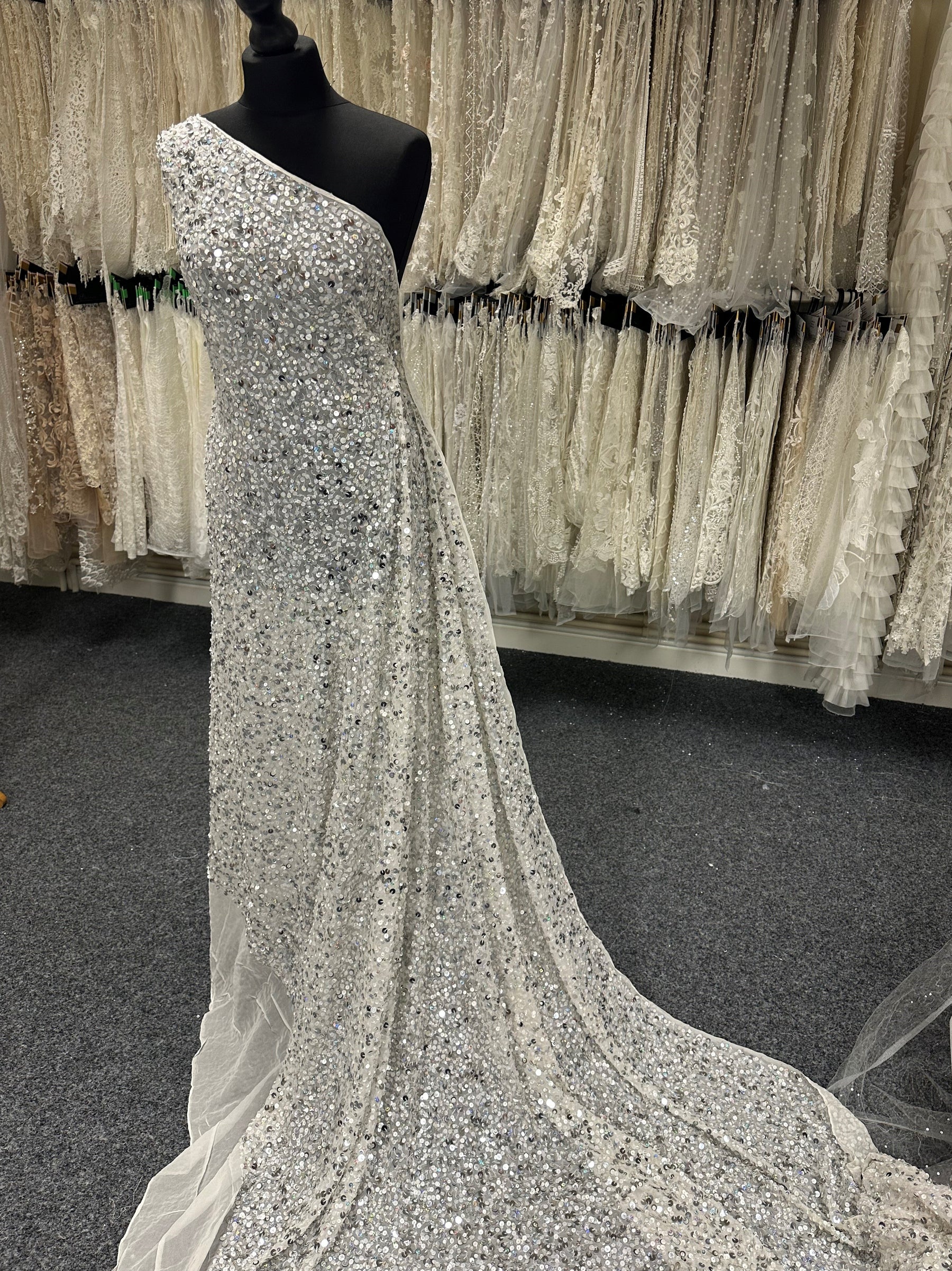 Georgette ornée de sequins - Étoiles