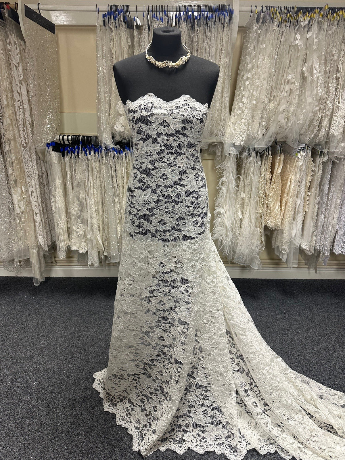 Dentelle Cordonnée Ivoire – Dawn