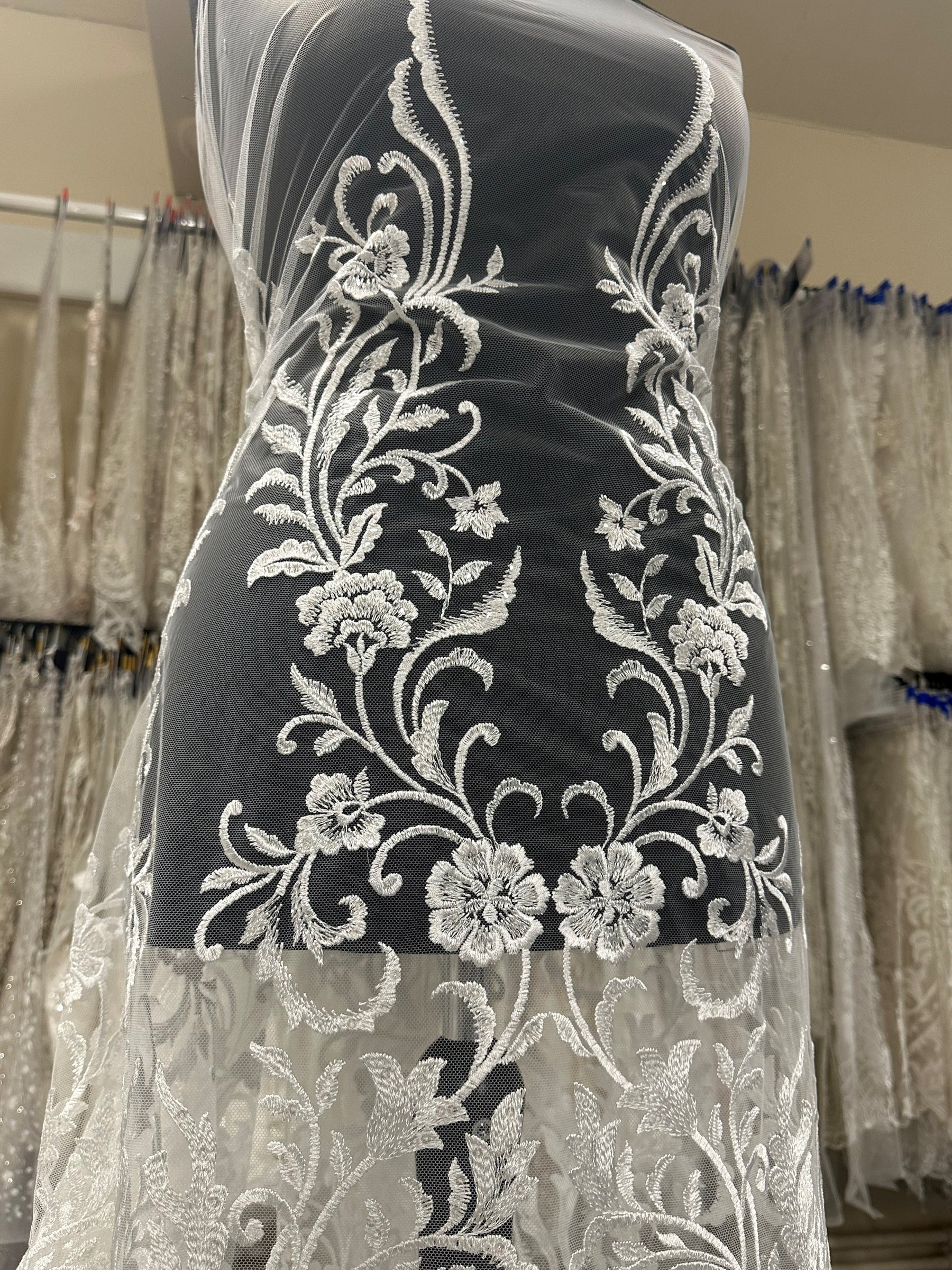 Dentelle Brodée Paillettes Ivoire - Gilma