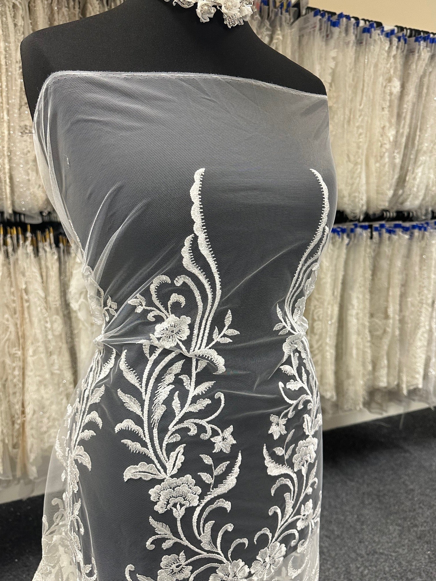 Dentelle Brodée Paillettes Ivoire - Gilma