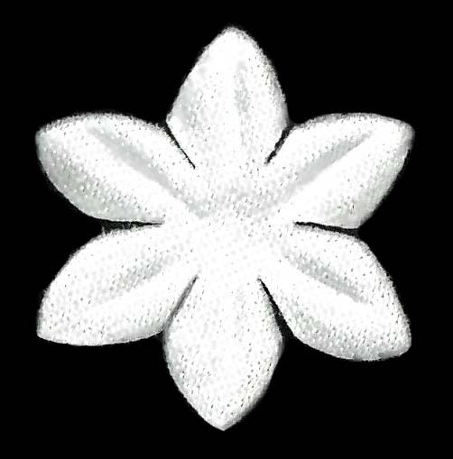 Fleur découpée au laser blanc hivernal - MM0026 (paquet de 144)