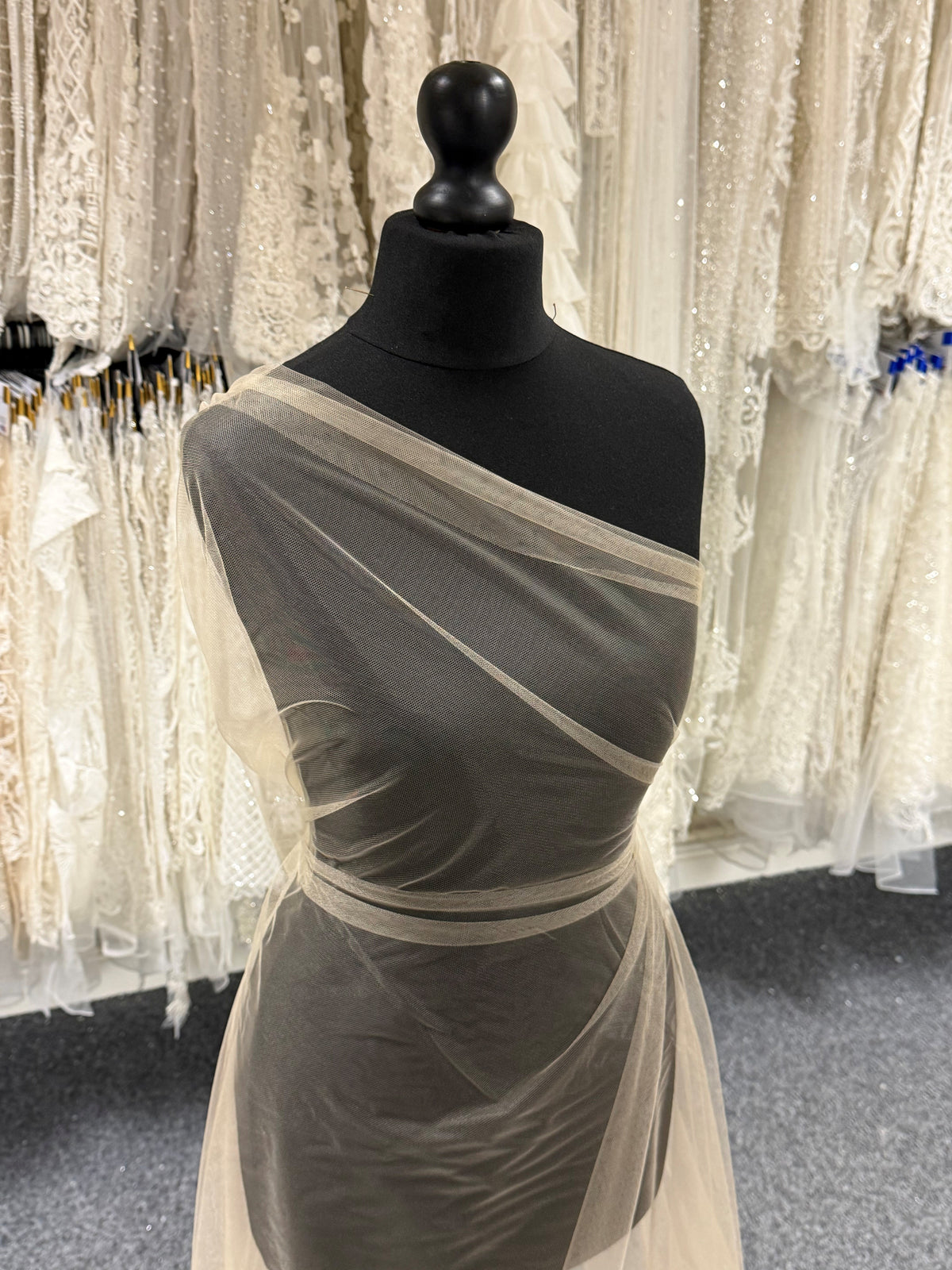 Tulle extensible pour peaux pâles - P32