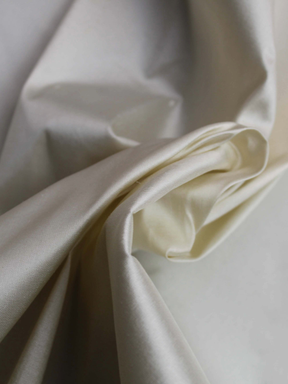 Dupion de soie Magnolia 150cm - P402