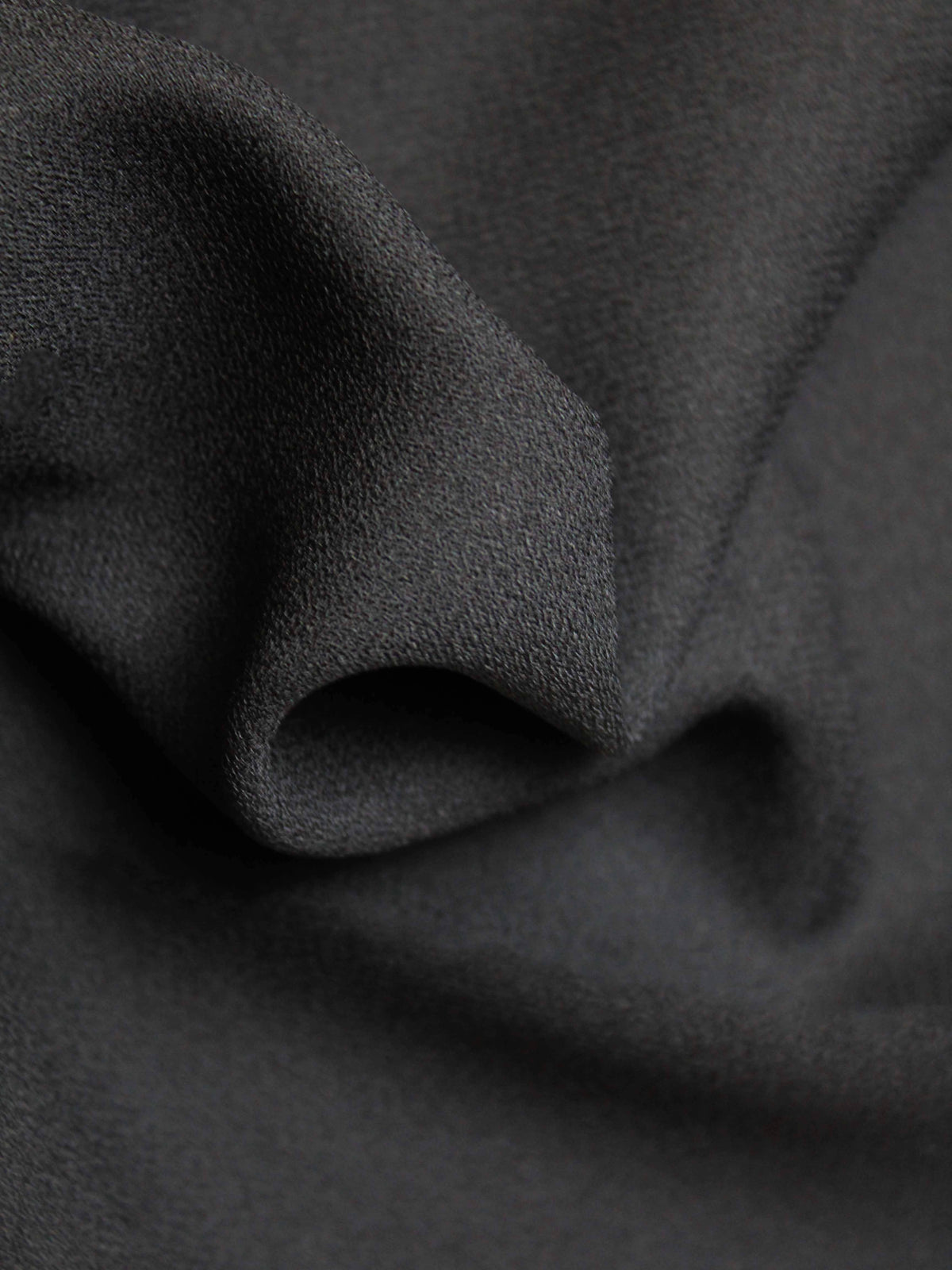 Crêpe polyester noir M/Wt - P59