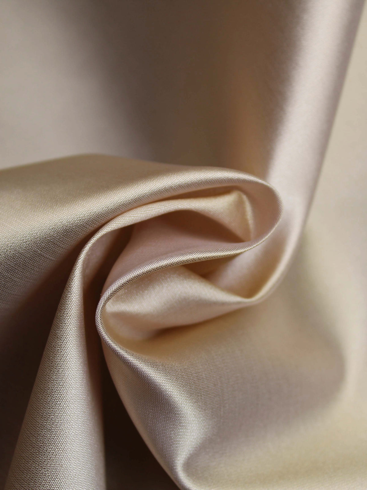 Organza de soie et taffetas mélangés champagne/or - P607