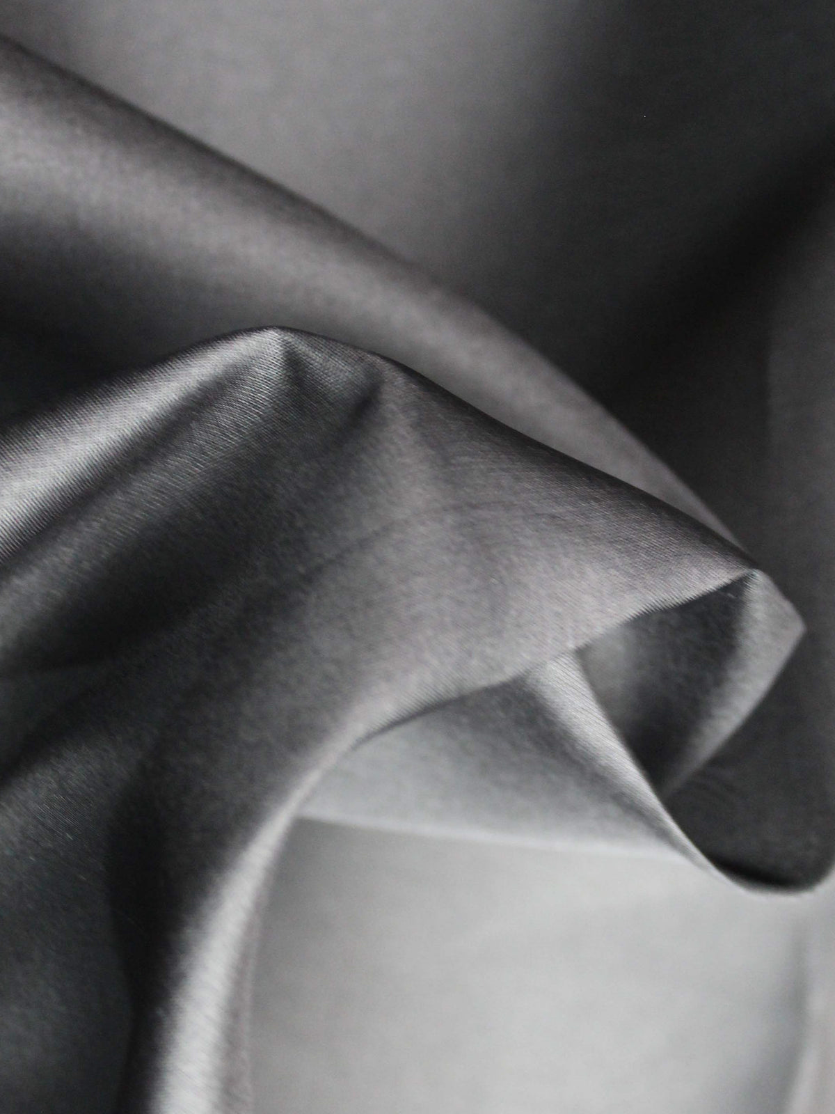 Organza de soie noire - P769