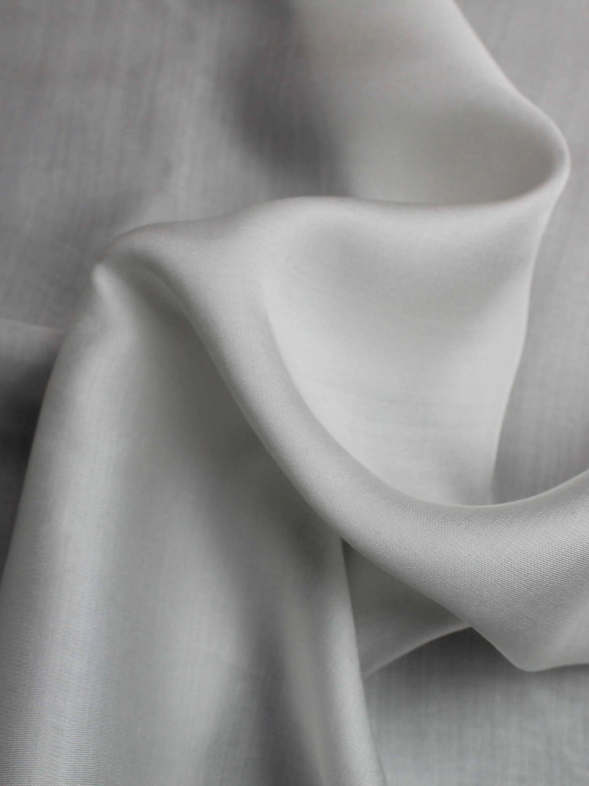 Satin Fin Ivoire - Largeur 145cm - PH5011