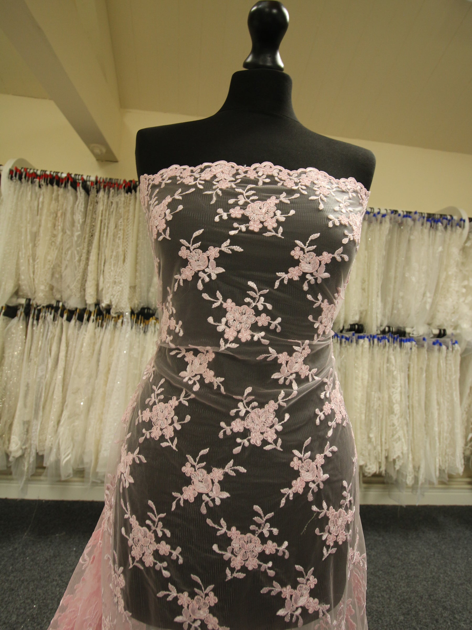Dentelle Rose Cordonnée - Géraldine