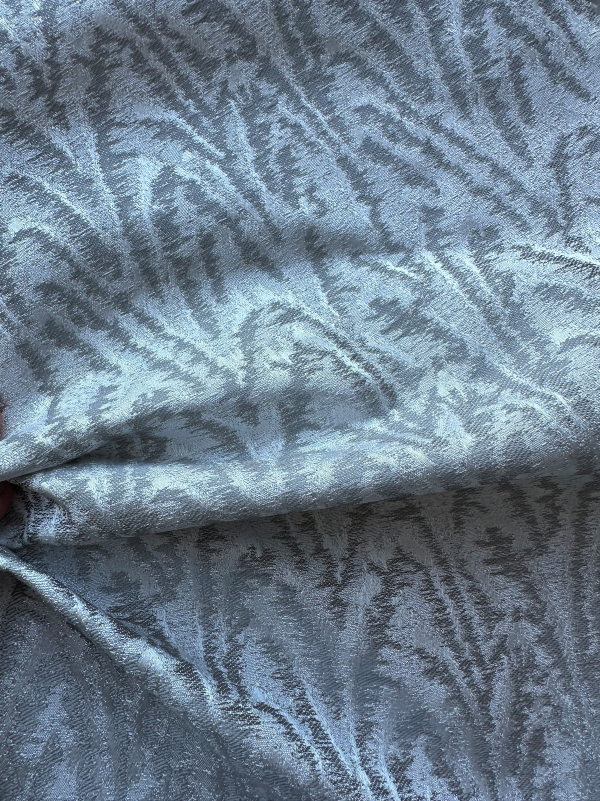 Tissu brocart argenté - Henlika