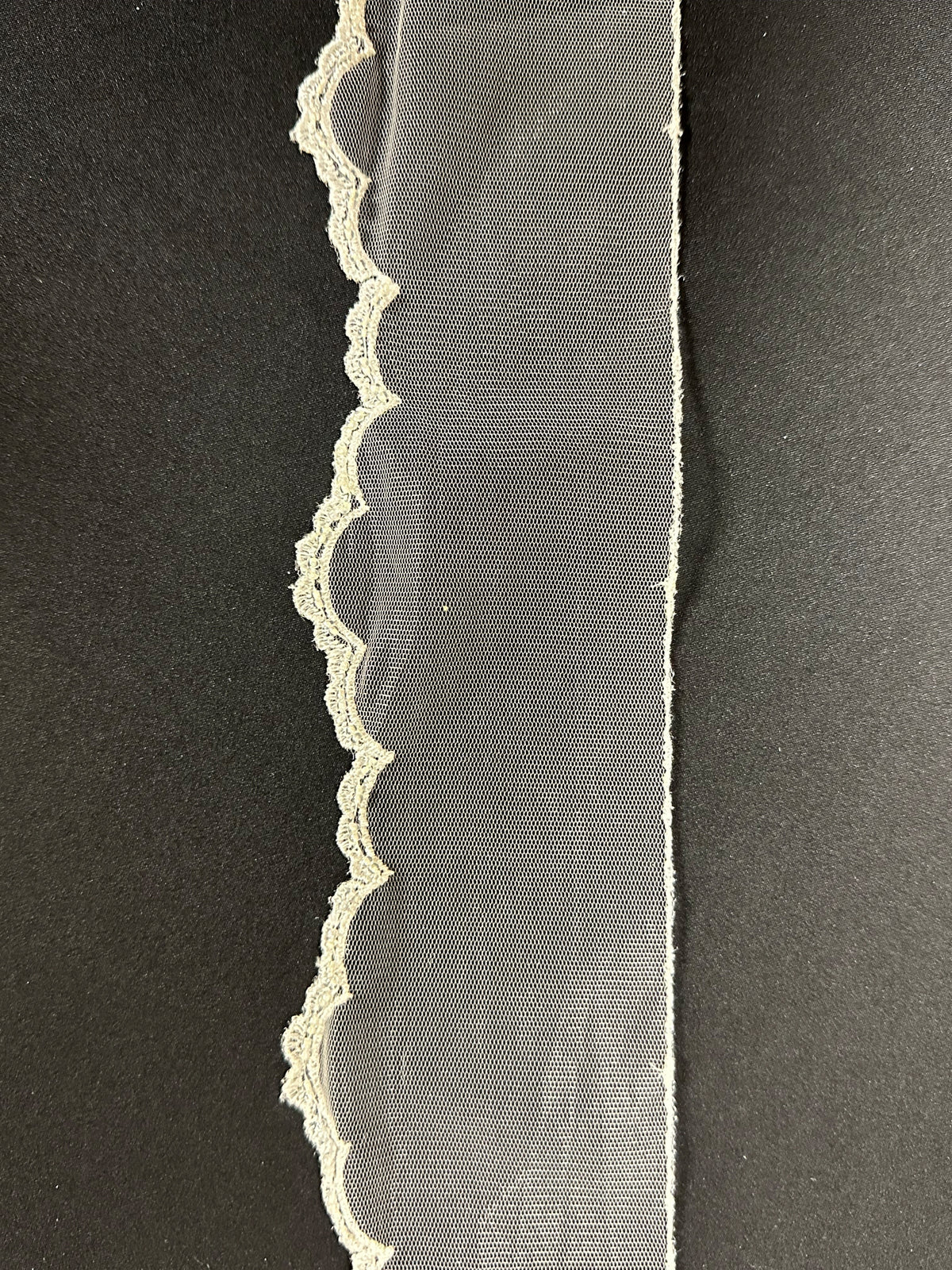 Bordure en dentelle ivoire - T208