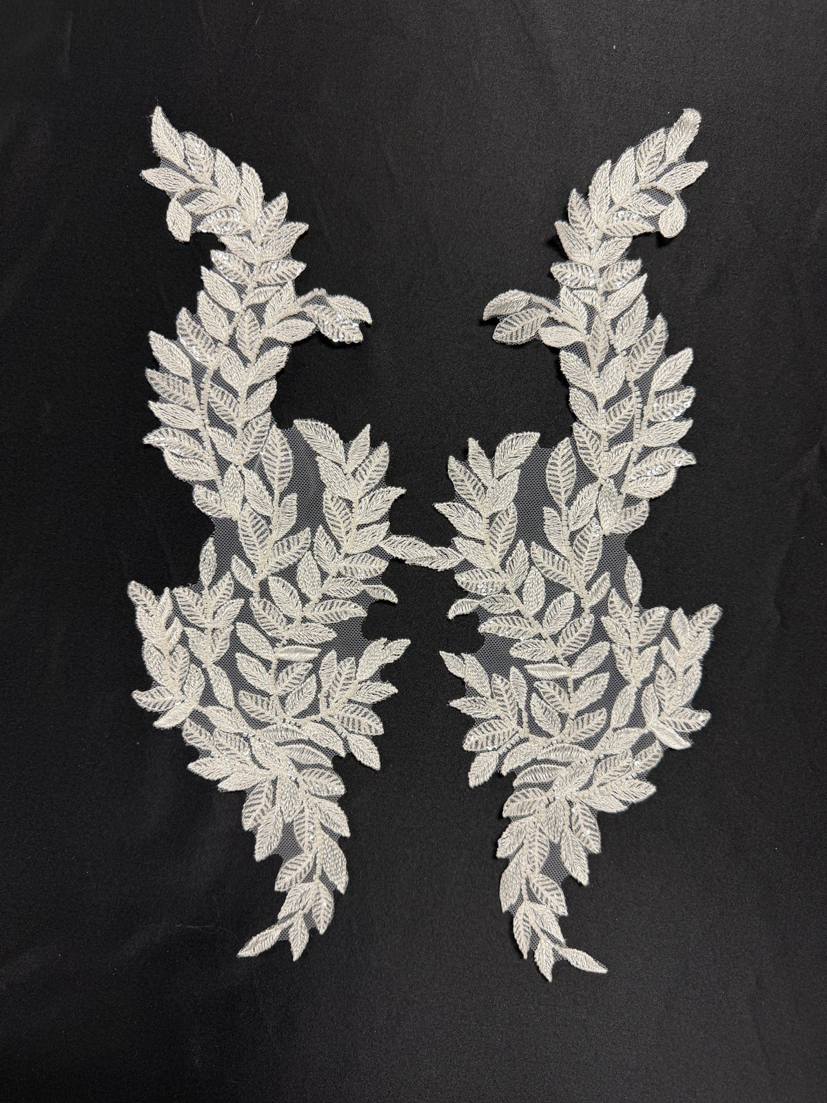 Ivory Beaded Lace Appliques - T944